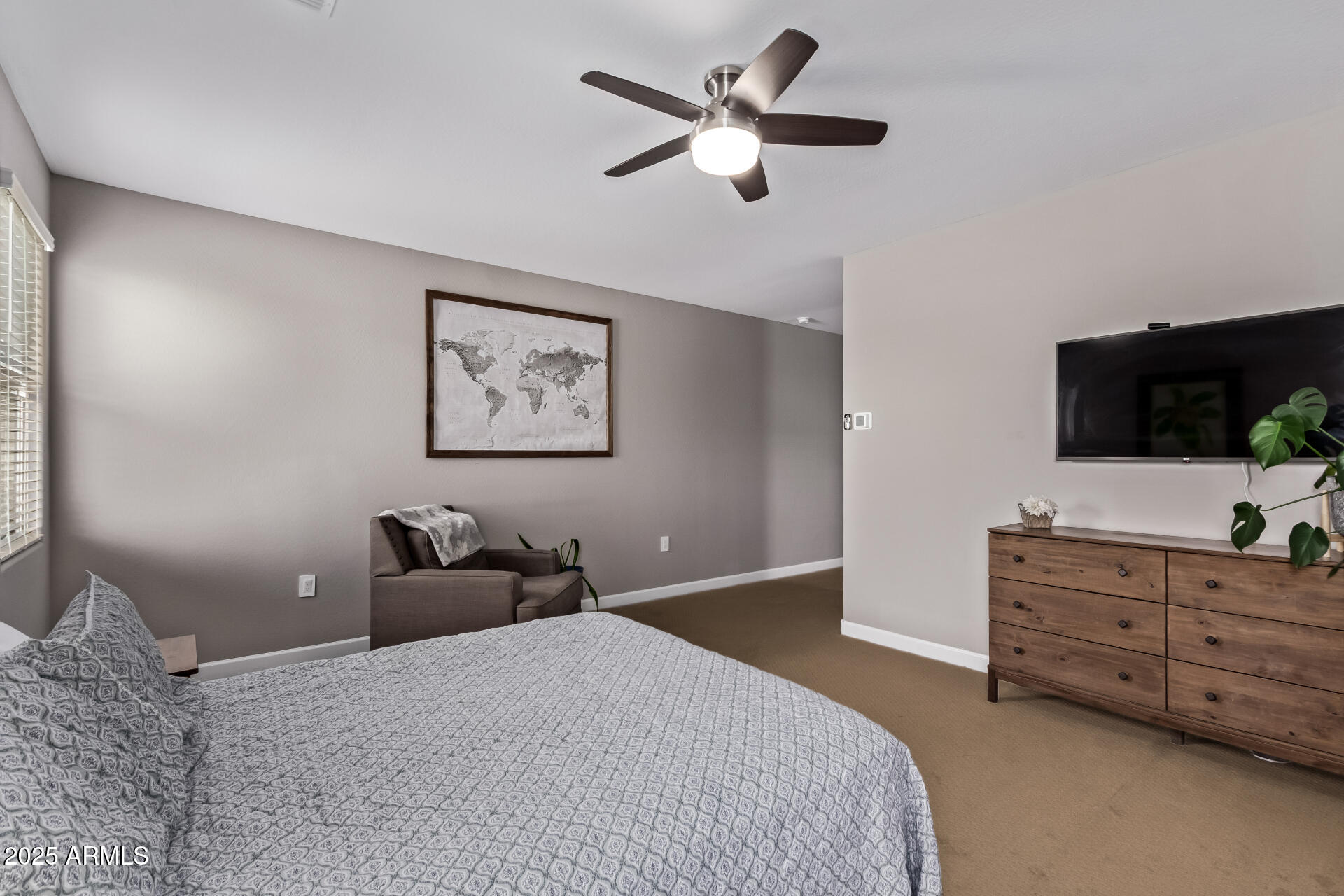 1228 W GLOUCESTER Road