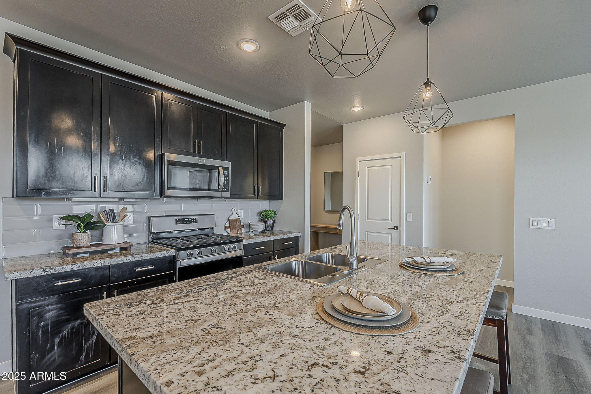 12450 W ORANGEWOOD Avenue