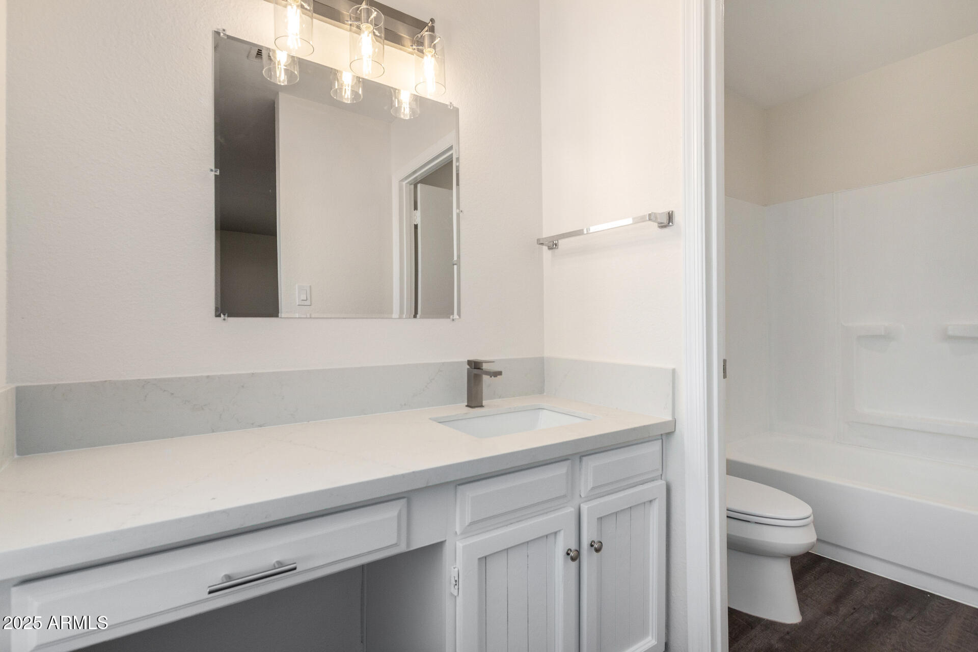 2205 E Garnet Avenue