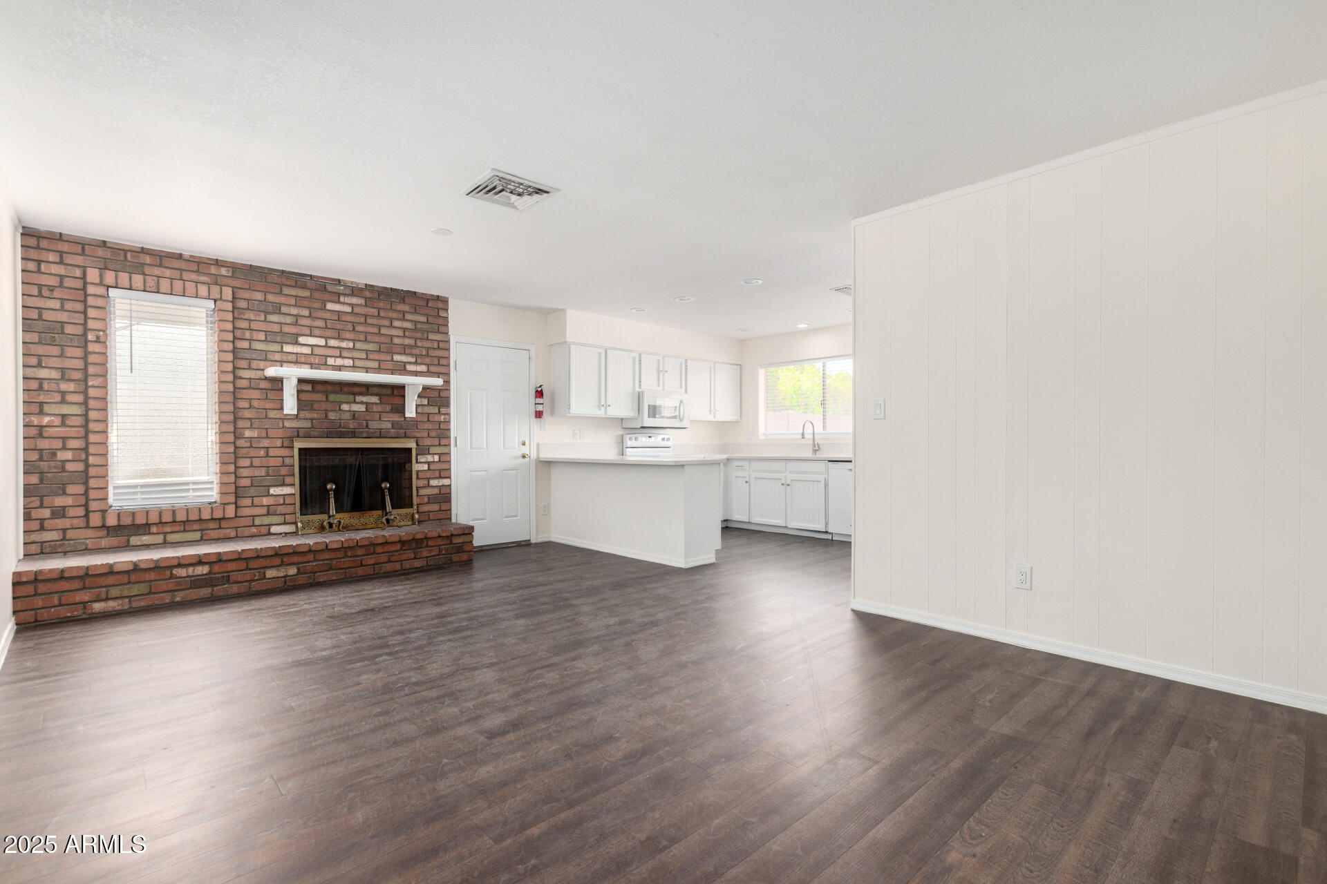 2205 E Garnet Avenue