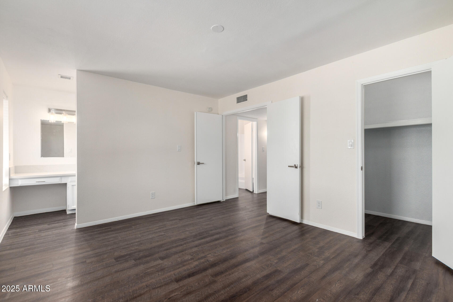 2205 E Garnet Avenue