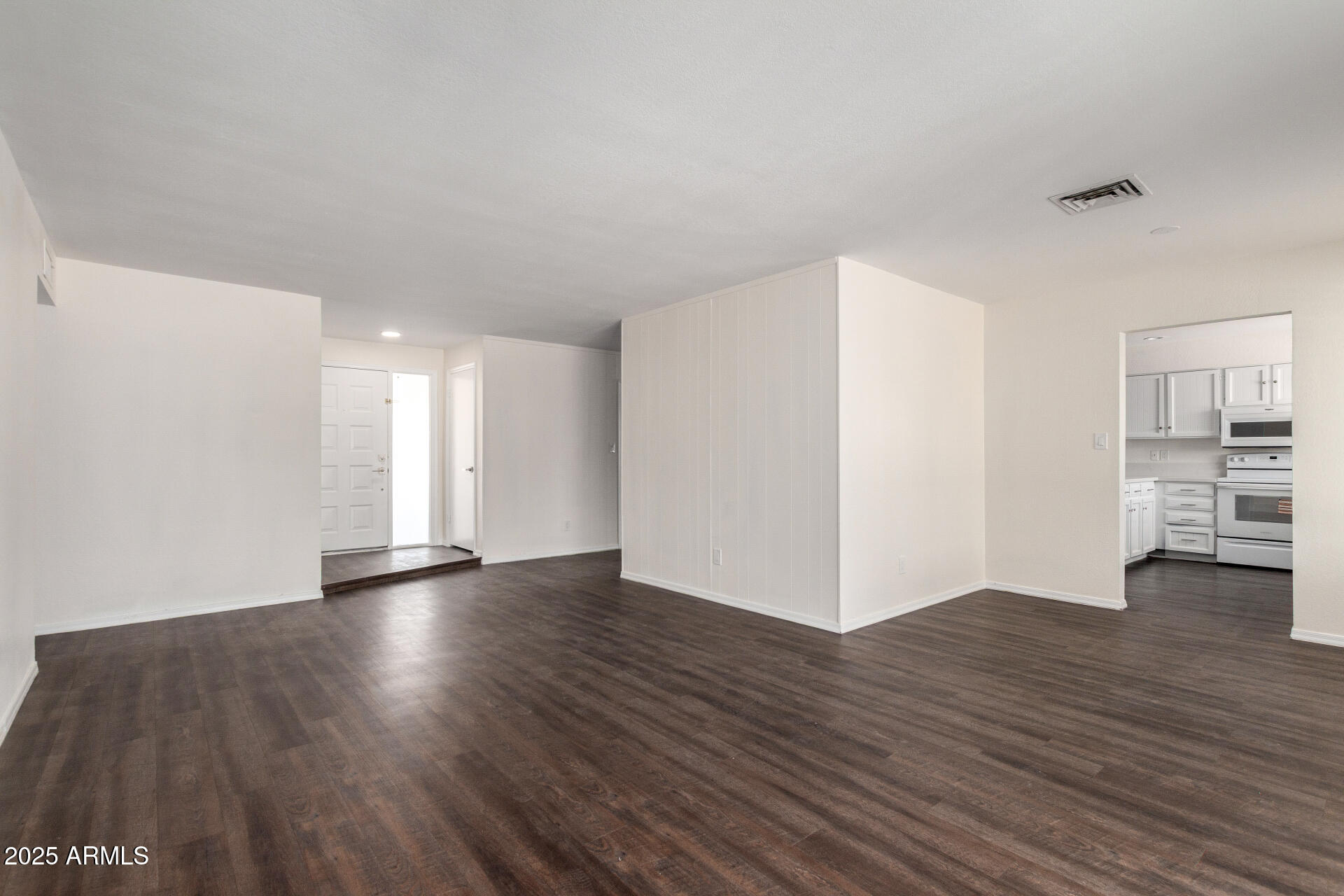 2205 E Garnet Avenue