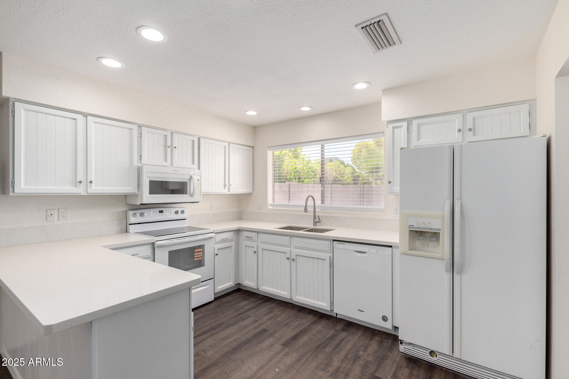 2205 E Garnet Avenue