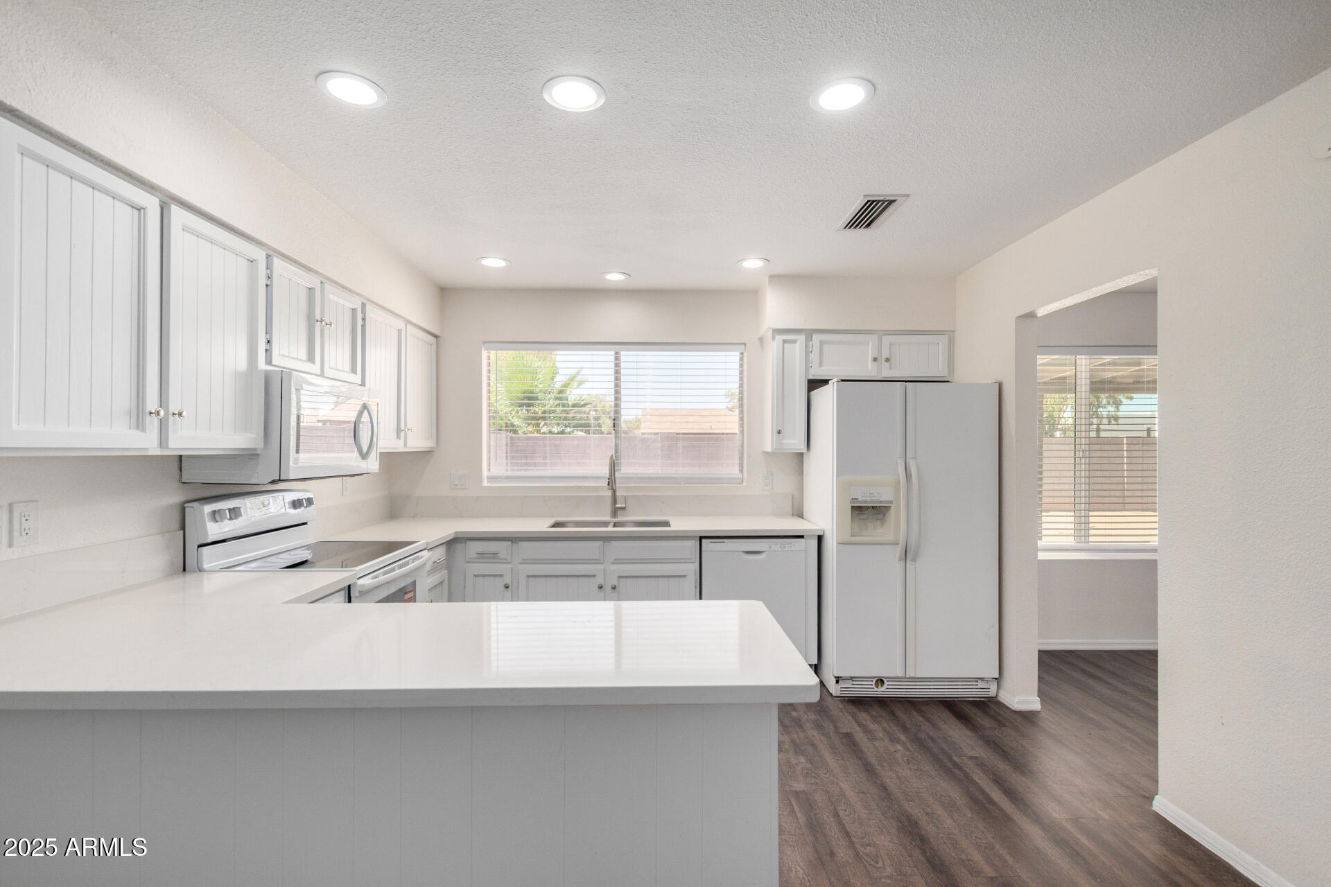 2205 E Garnet Avenue