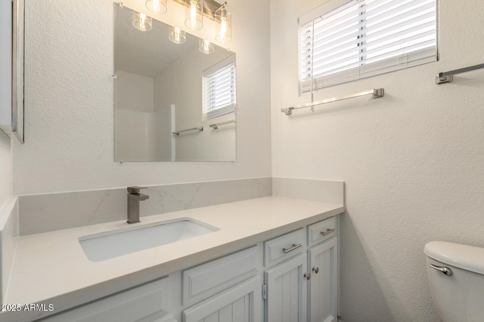 2205 E Garnet Avenue