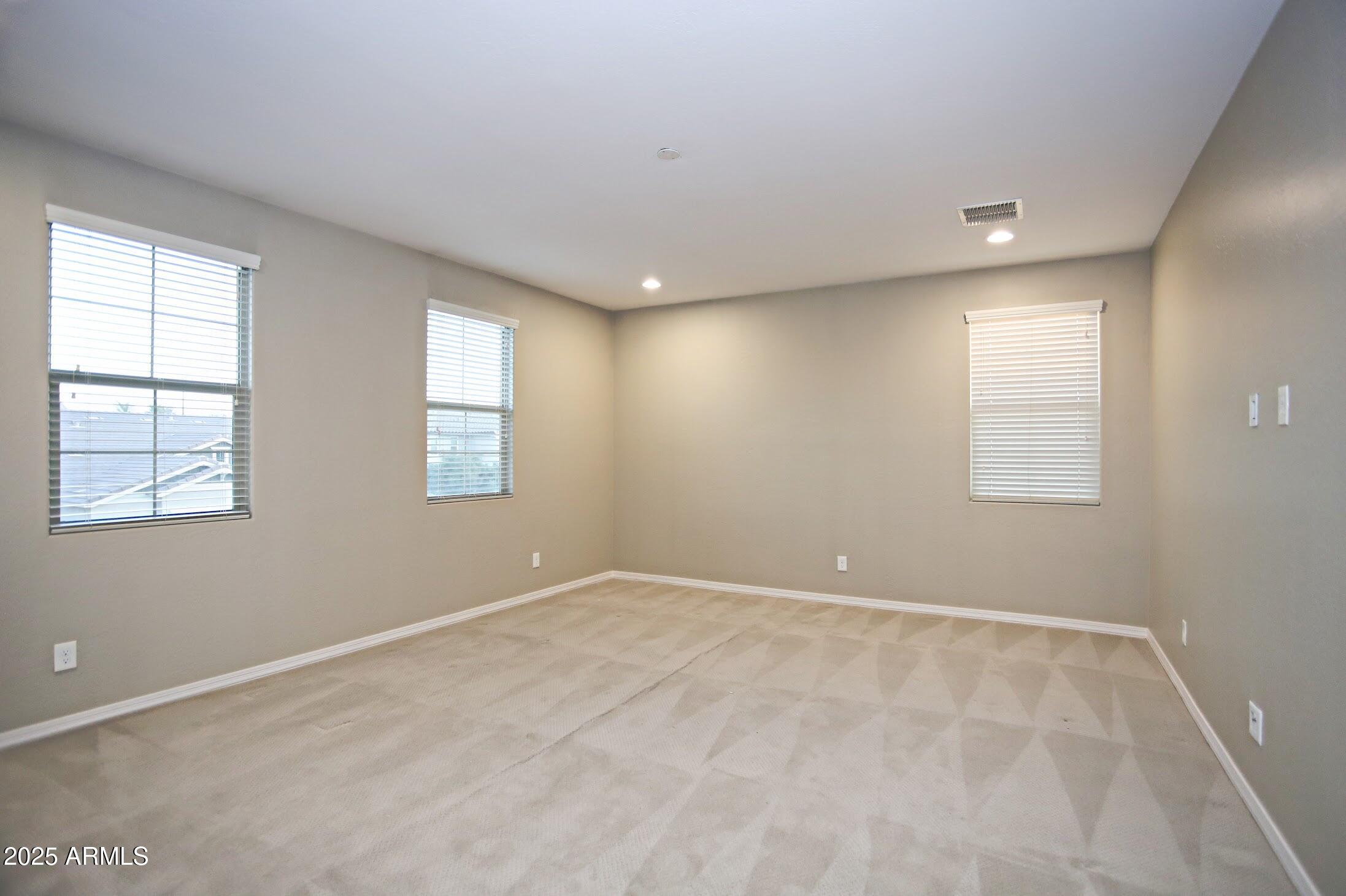 1954 E GERONIMO Street