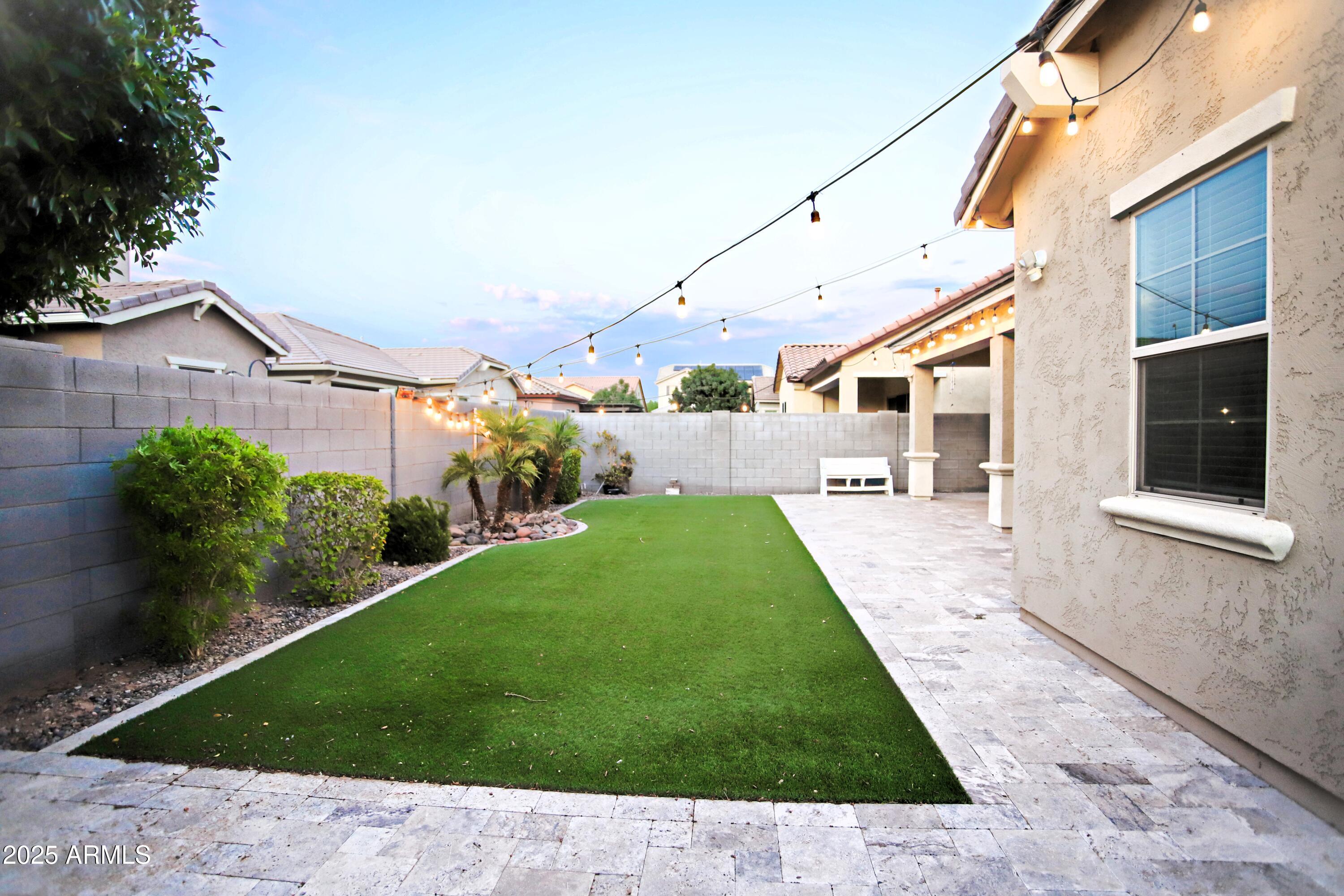 1954 E GERONIMO Street