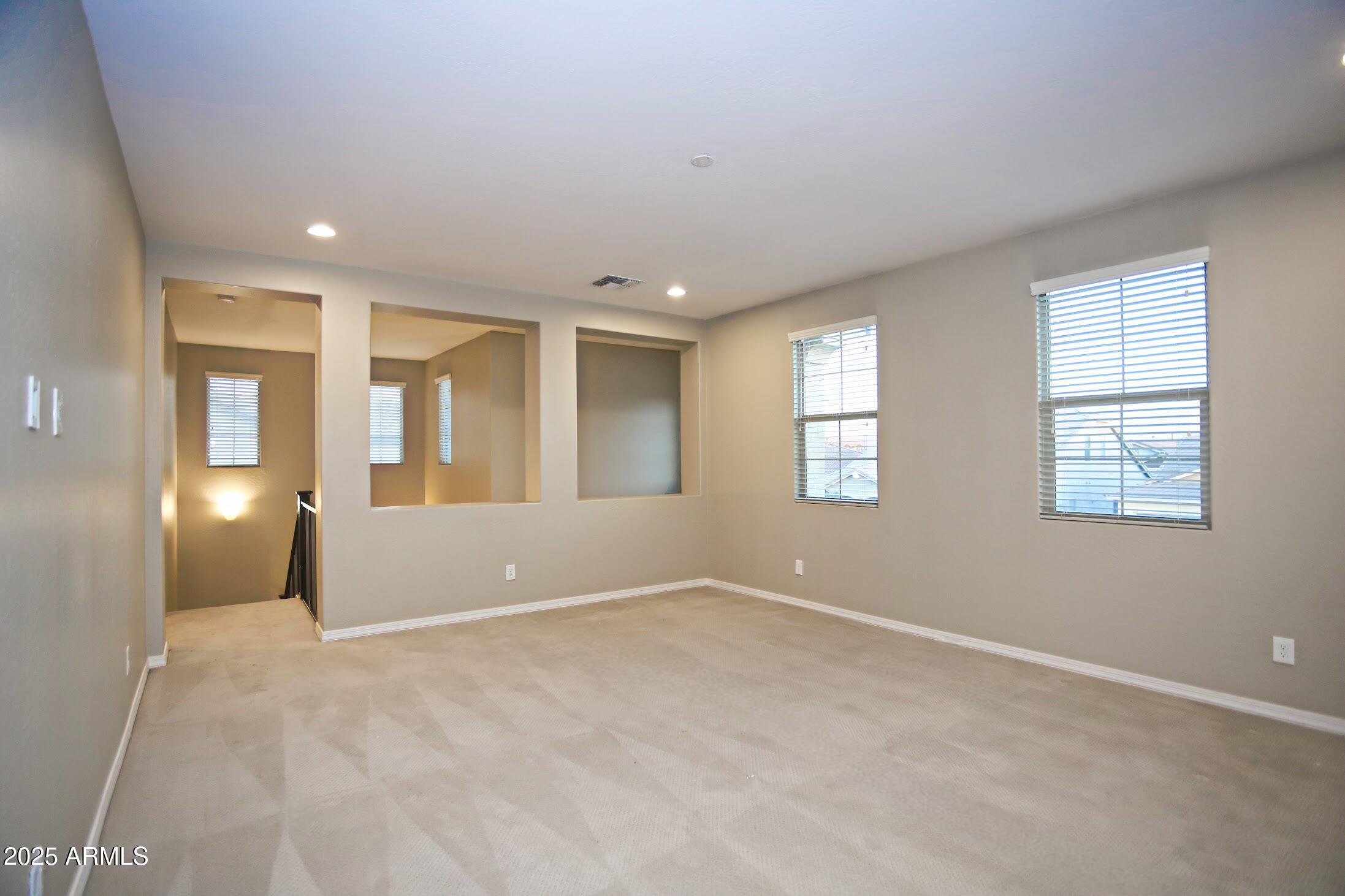 1954 E GERONIMO Street