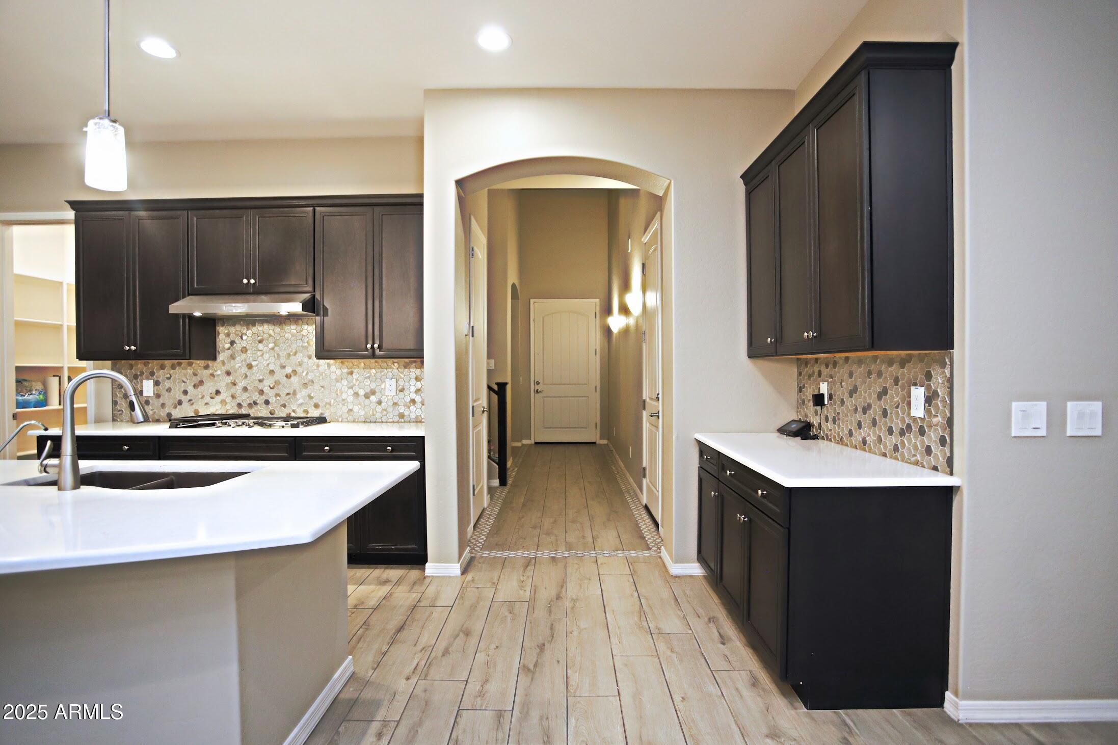 1954 E GERONIMO Street