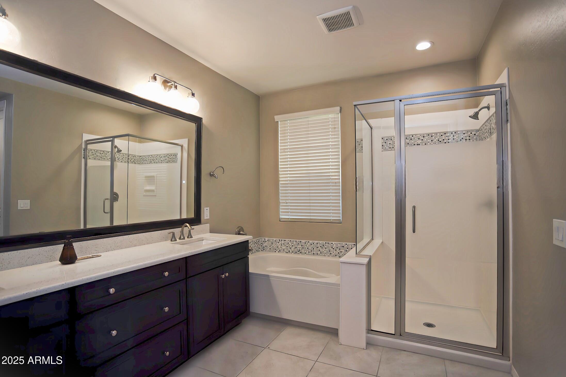 1954 E GERONIMO Street