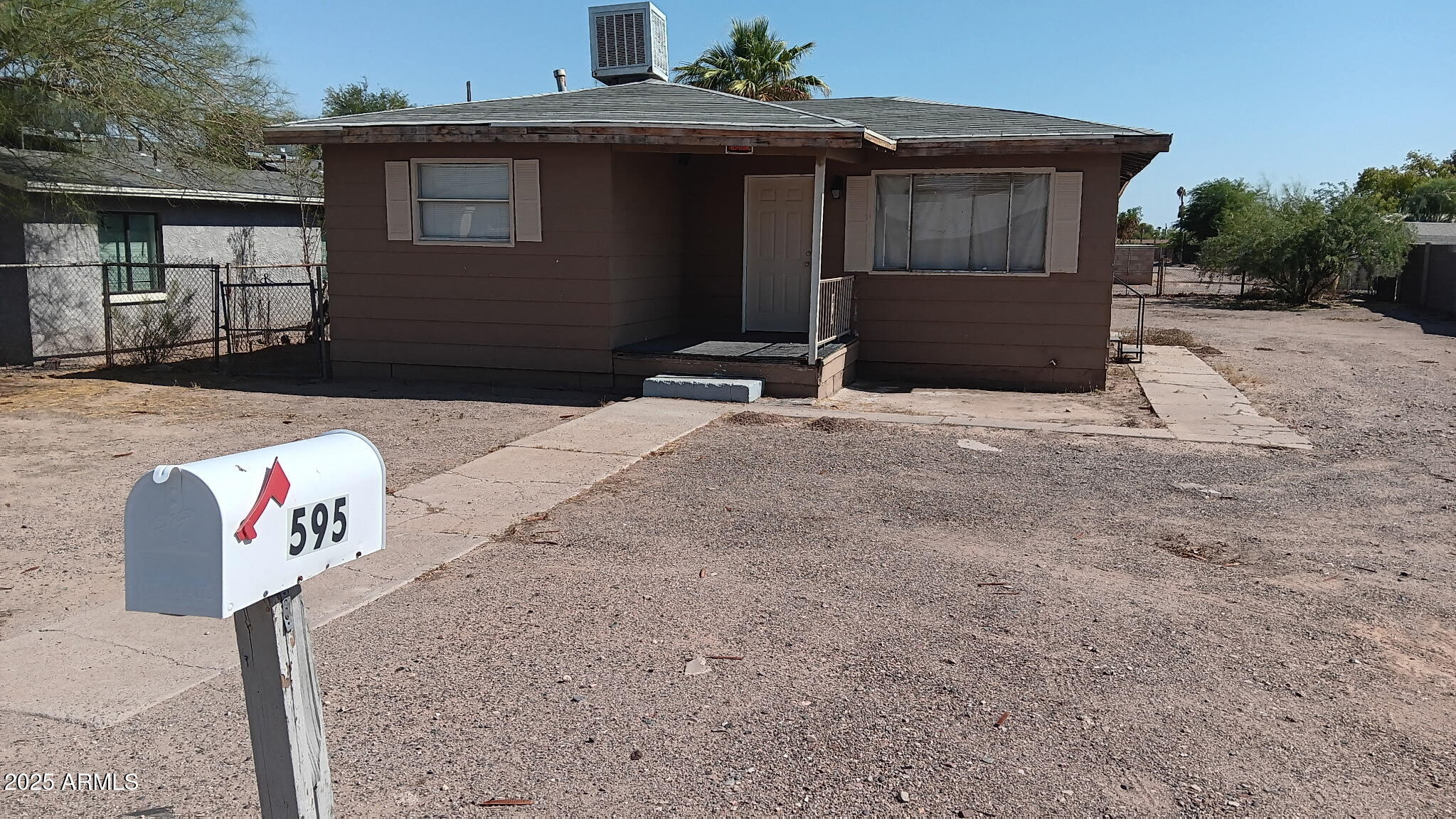 595 W Coolidge Avenue