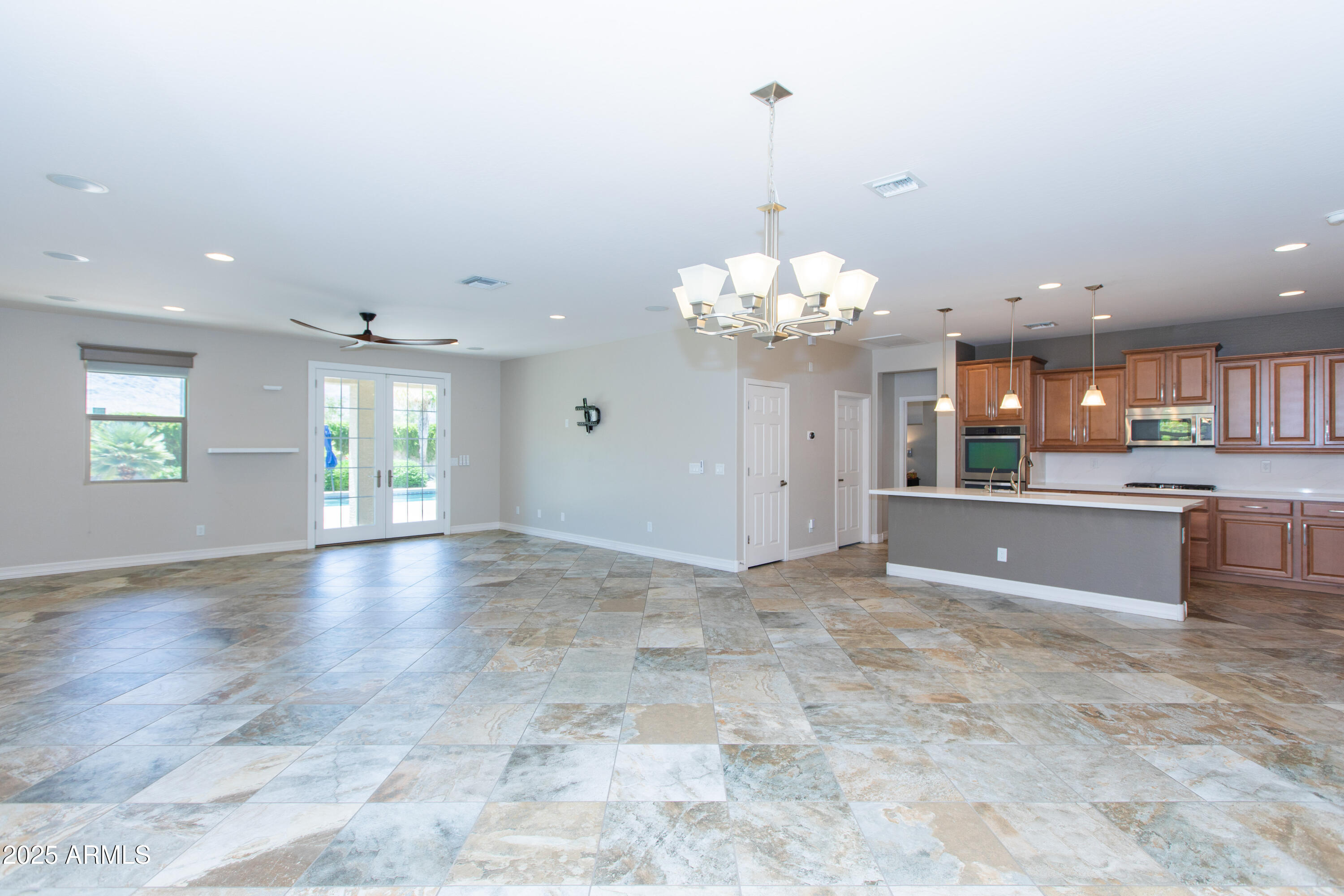 2315 W MAGDALENA Lane