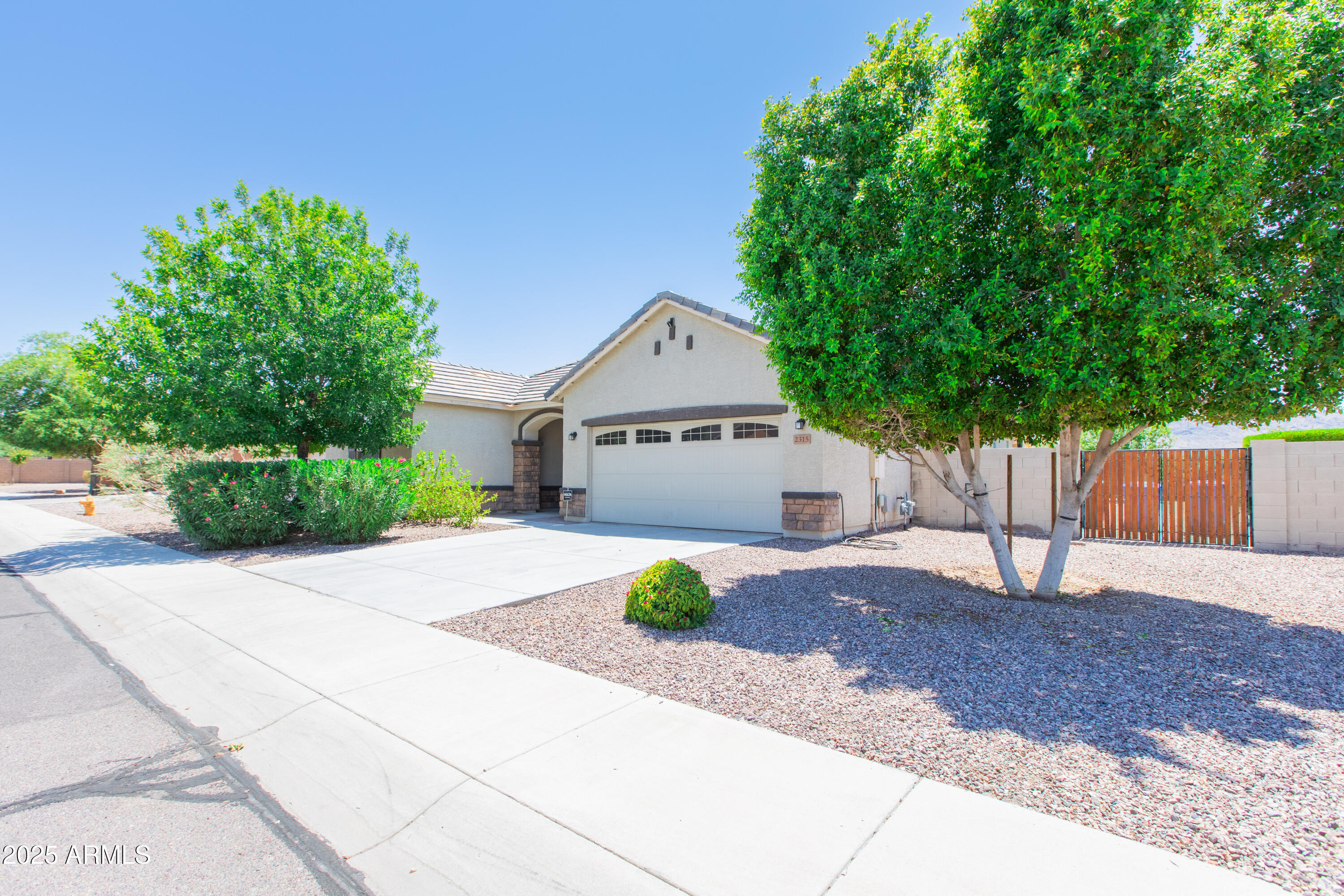 2315 W MAGDALENA Lane