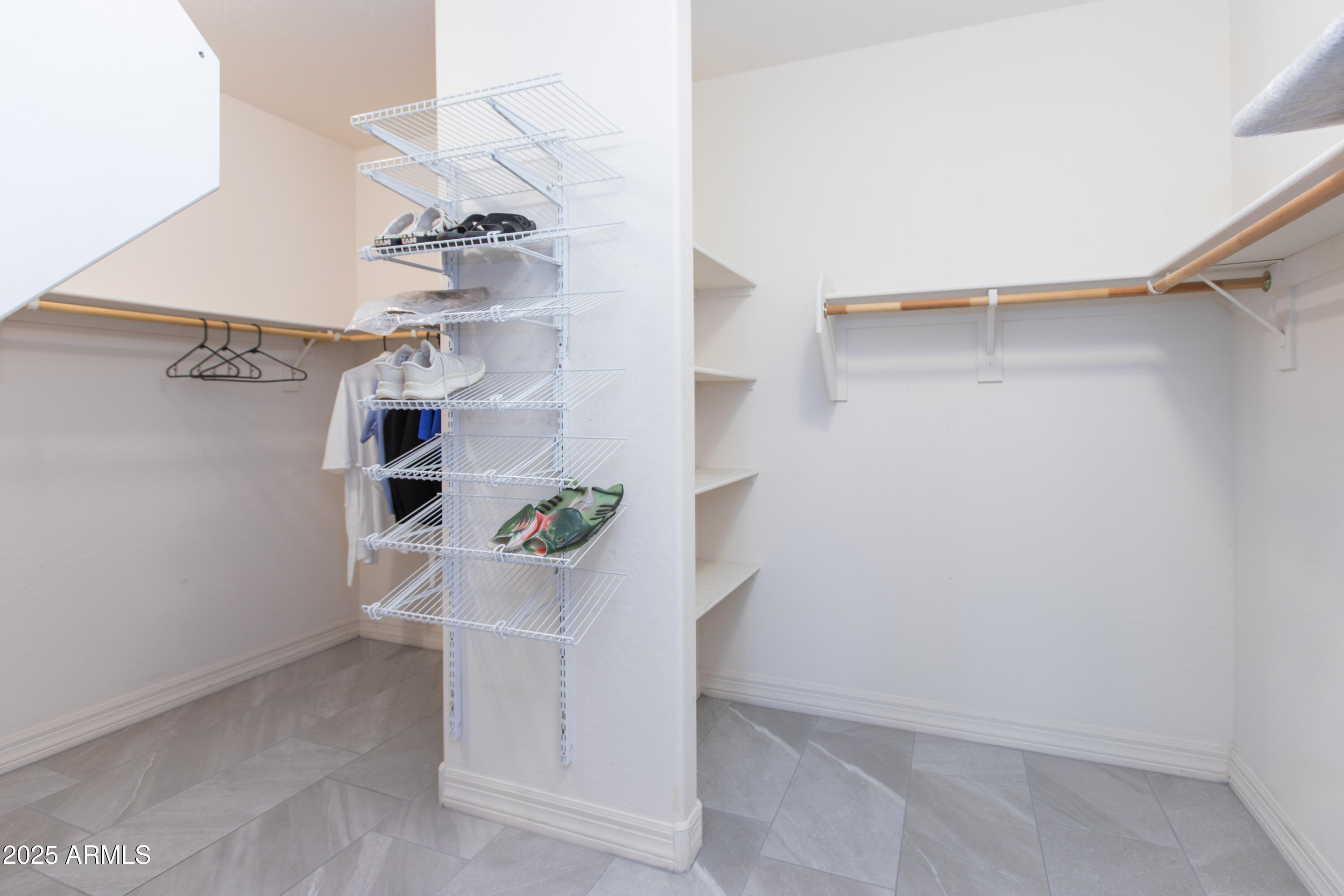 2315 W MAGDALENA Lane