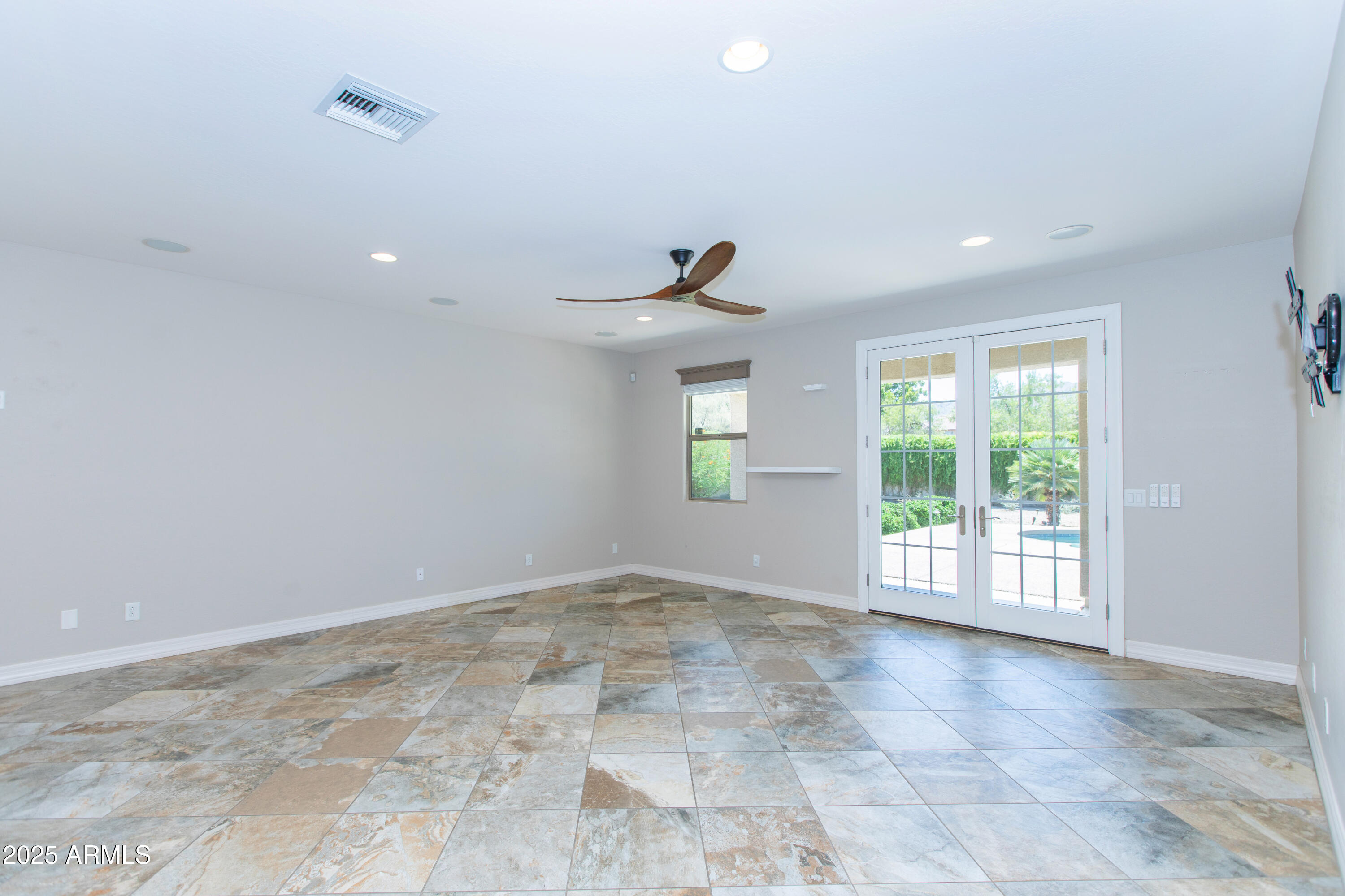 2315 W MAGDALENA Lane