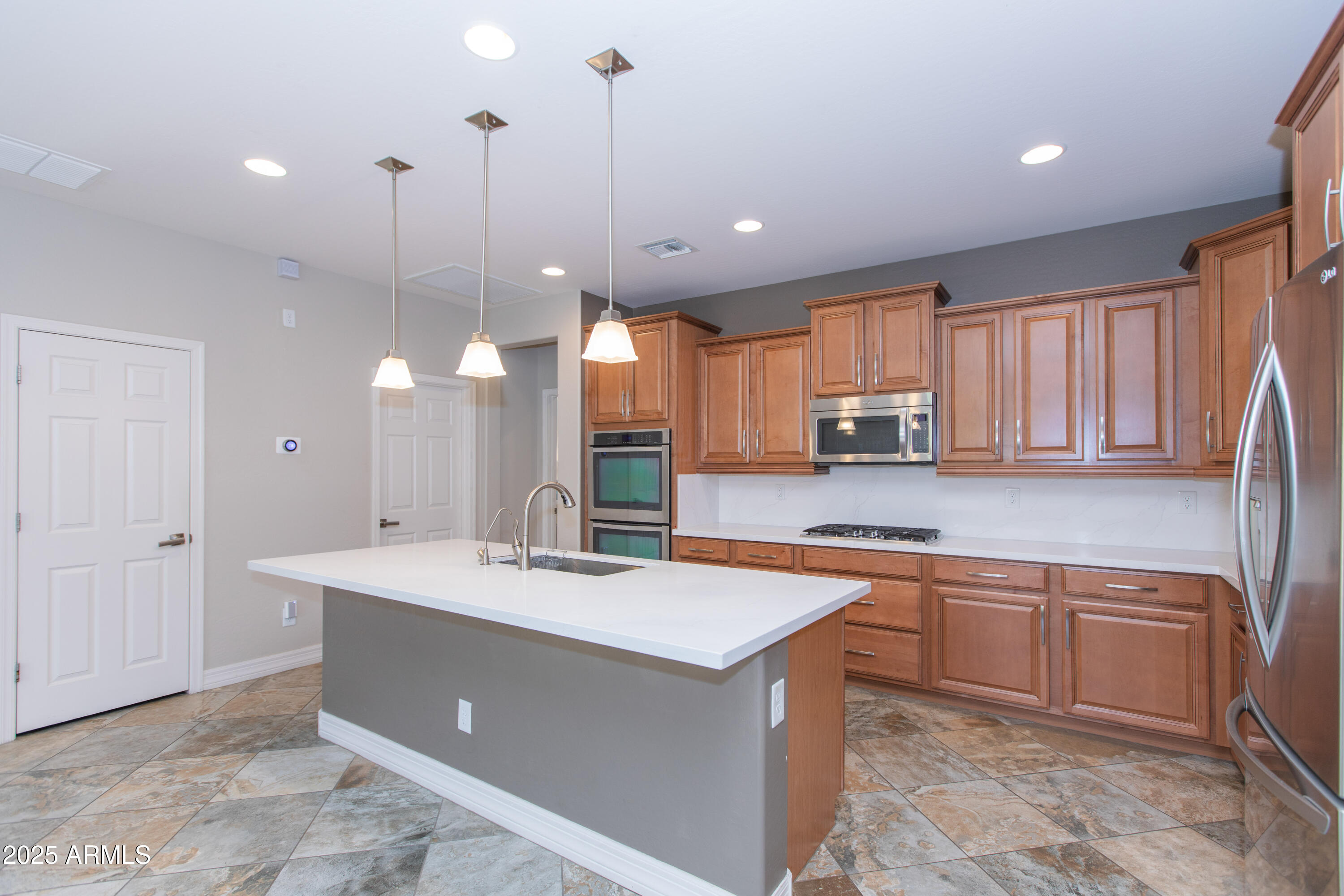 2315 W MAGDALENA Lane