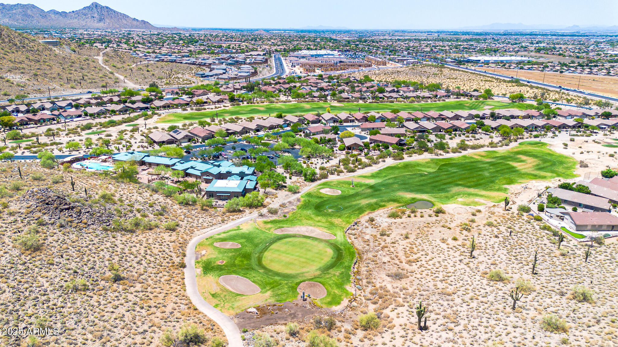 697 W TWIN PEAKS Parkway