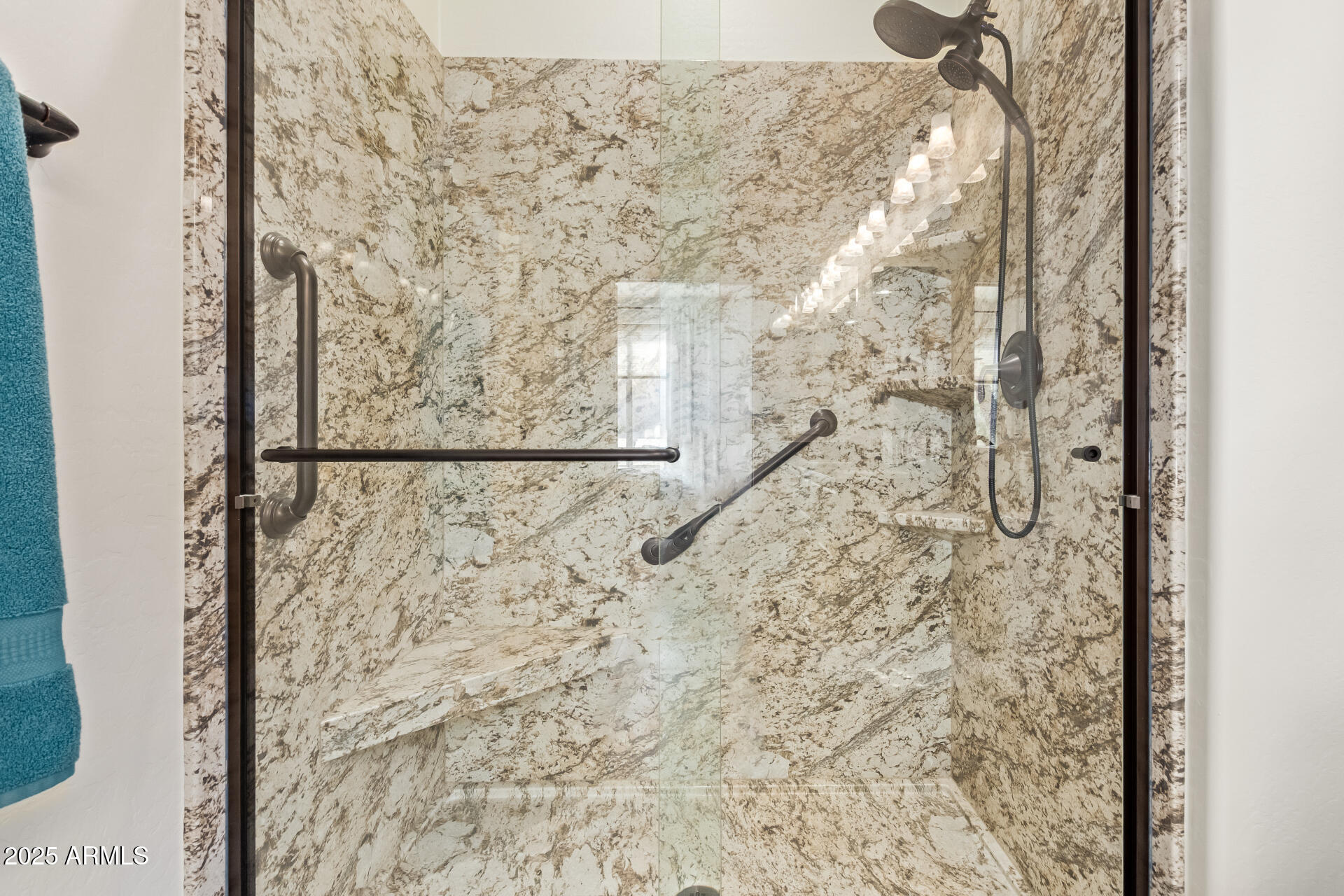 697 W TWIN PEAKS Parkway