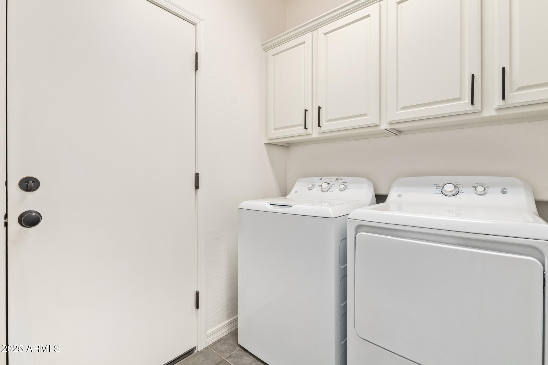 697 W TWIN PEAKS Parkway