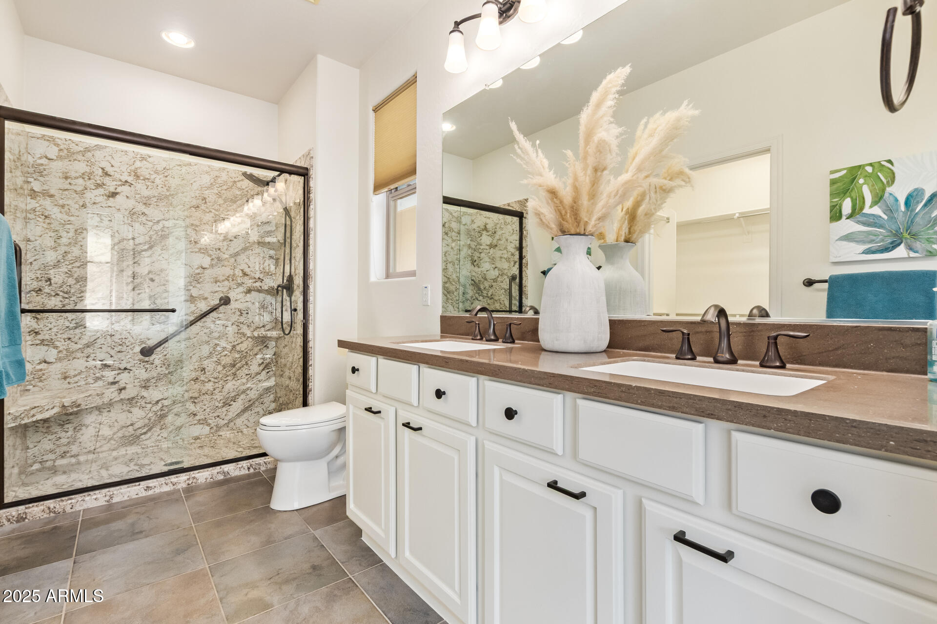 697 W TWIN PEAKS Parkway