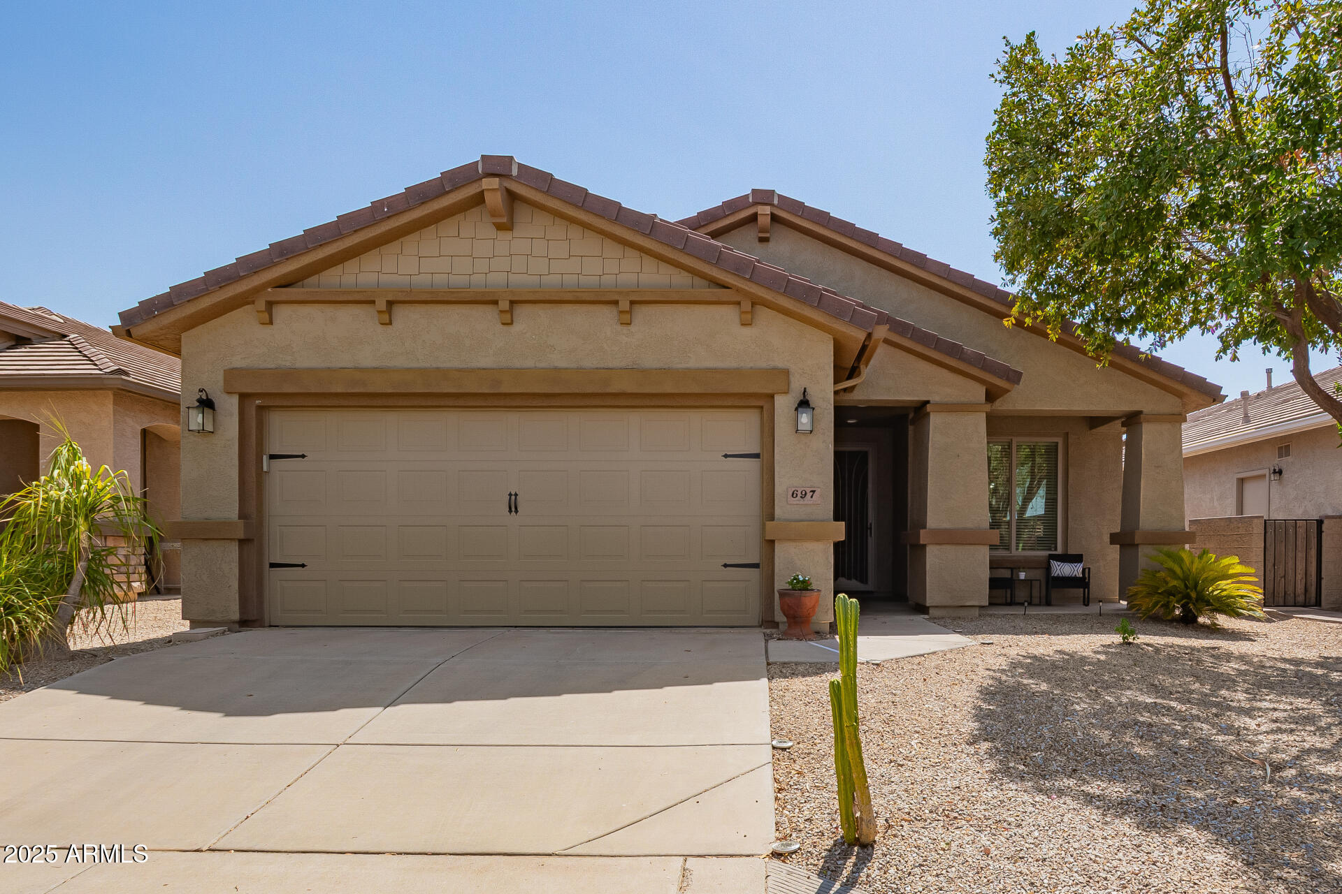 697 W TWIN PEAKS Parkway