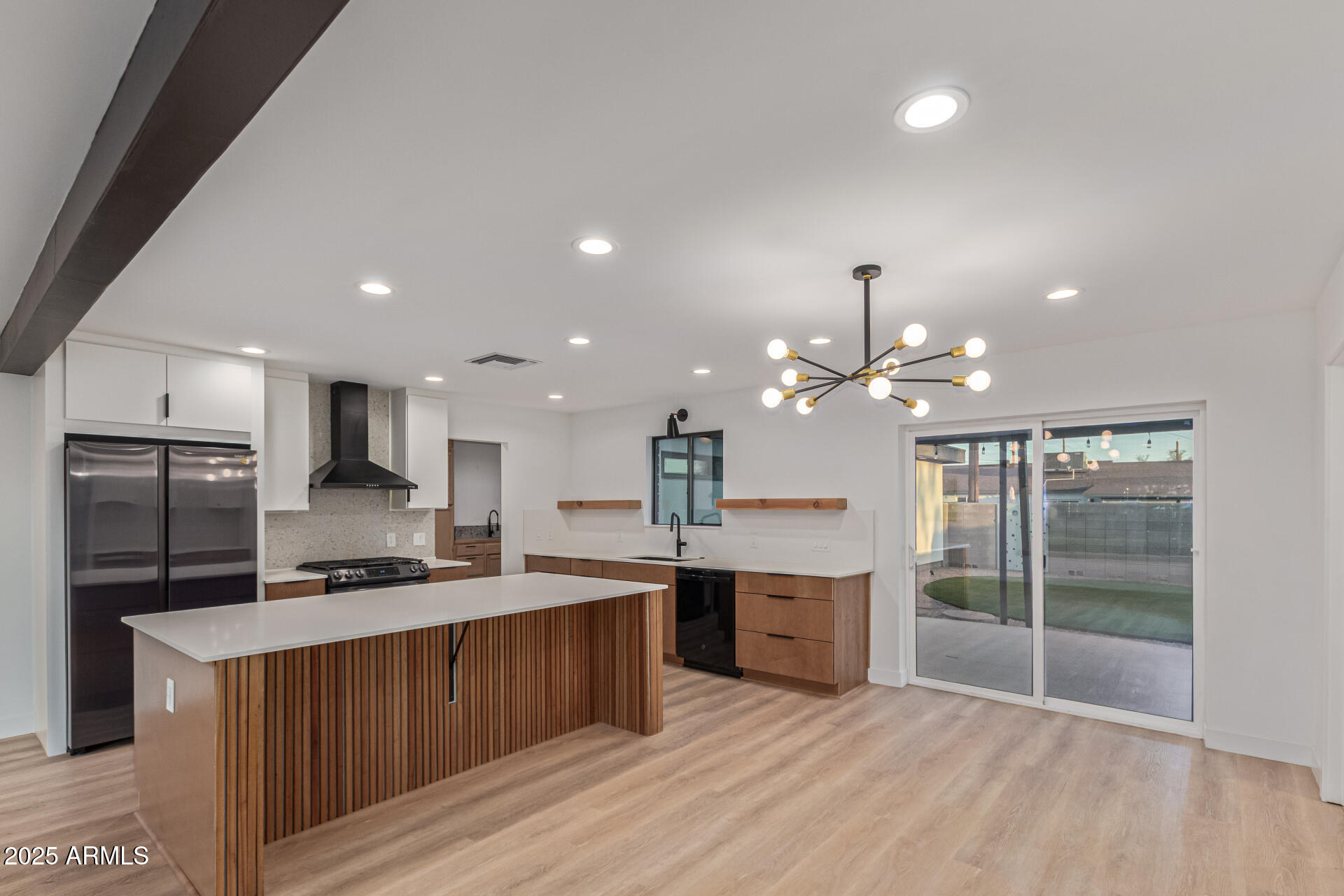 1745 E SAN JUAN Avenue