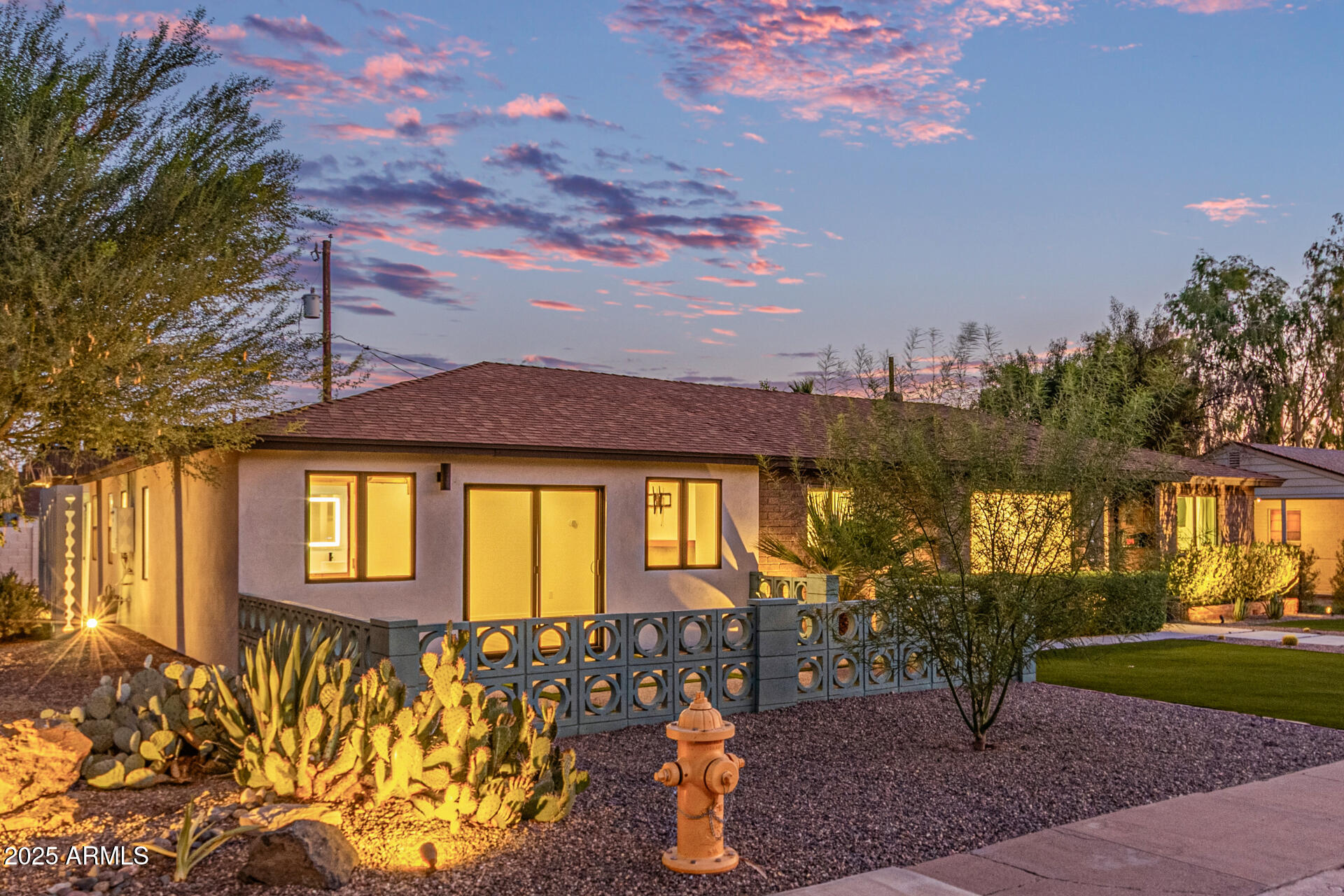 1745 E SAN JUAN Avenue