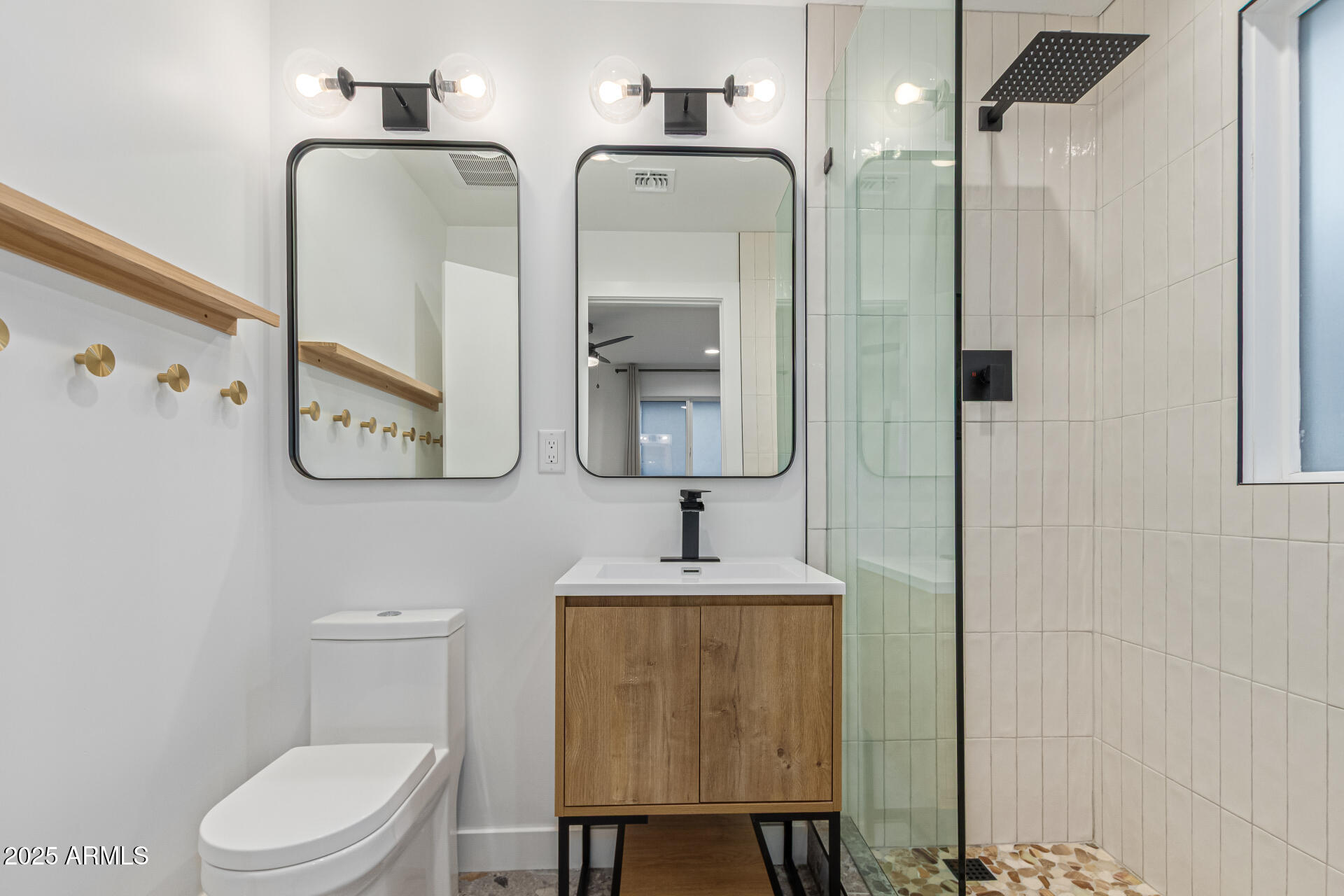 1745 E SAN JUAN Avenue