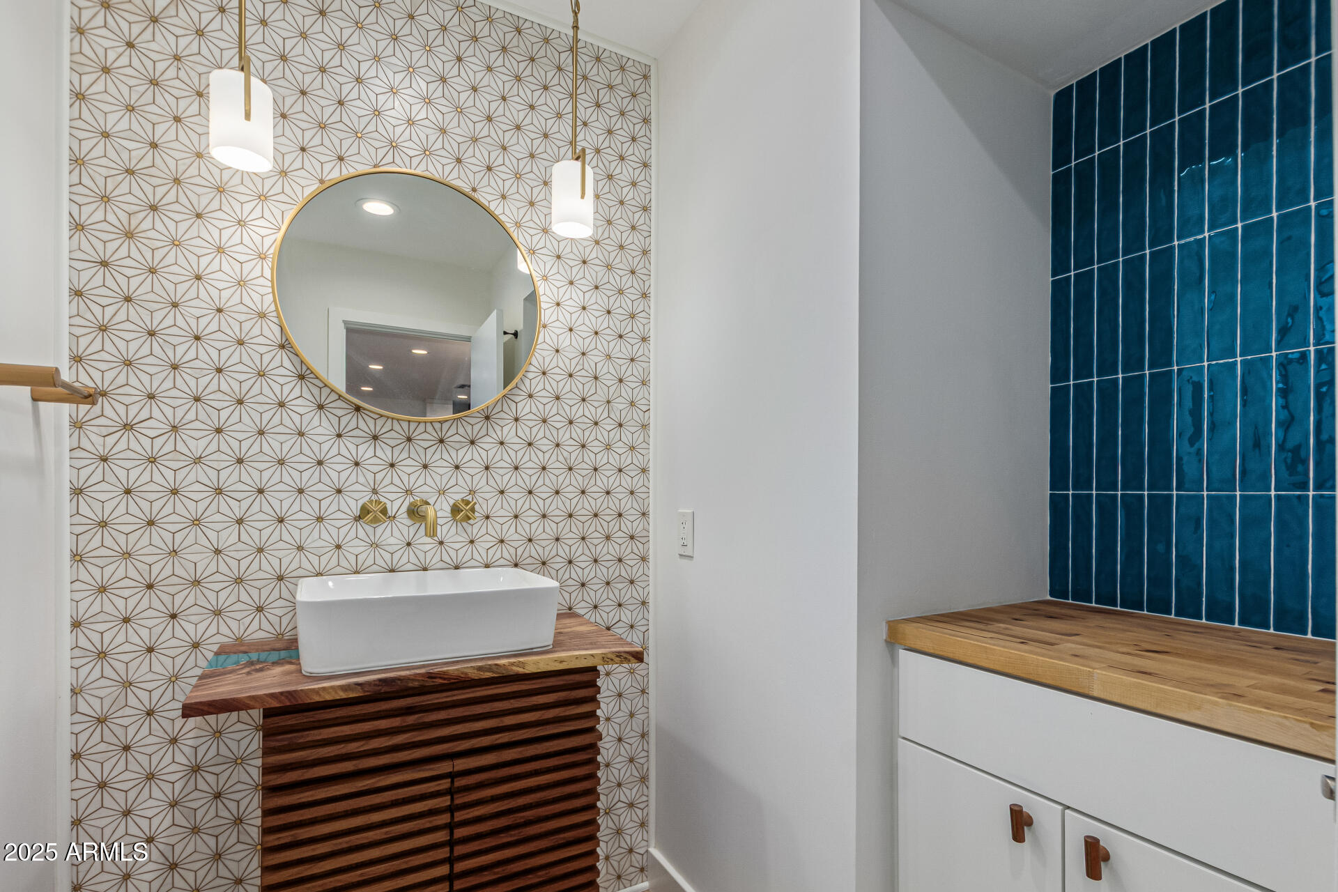 1745 E SAN JUAN Avenue