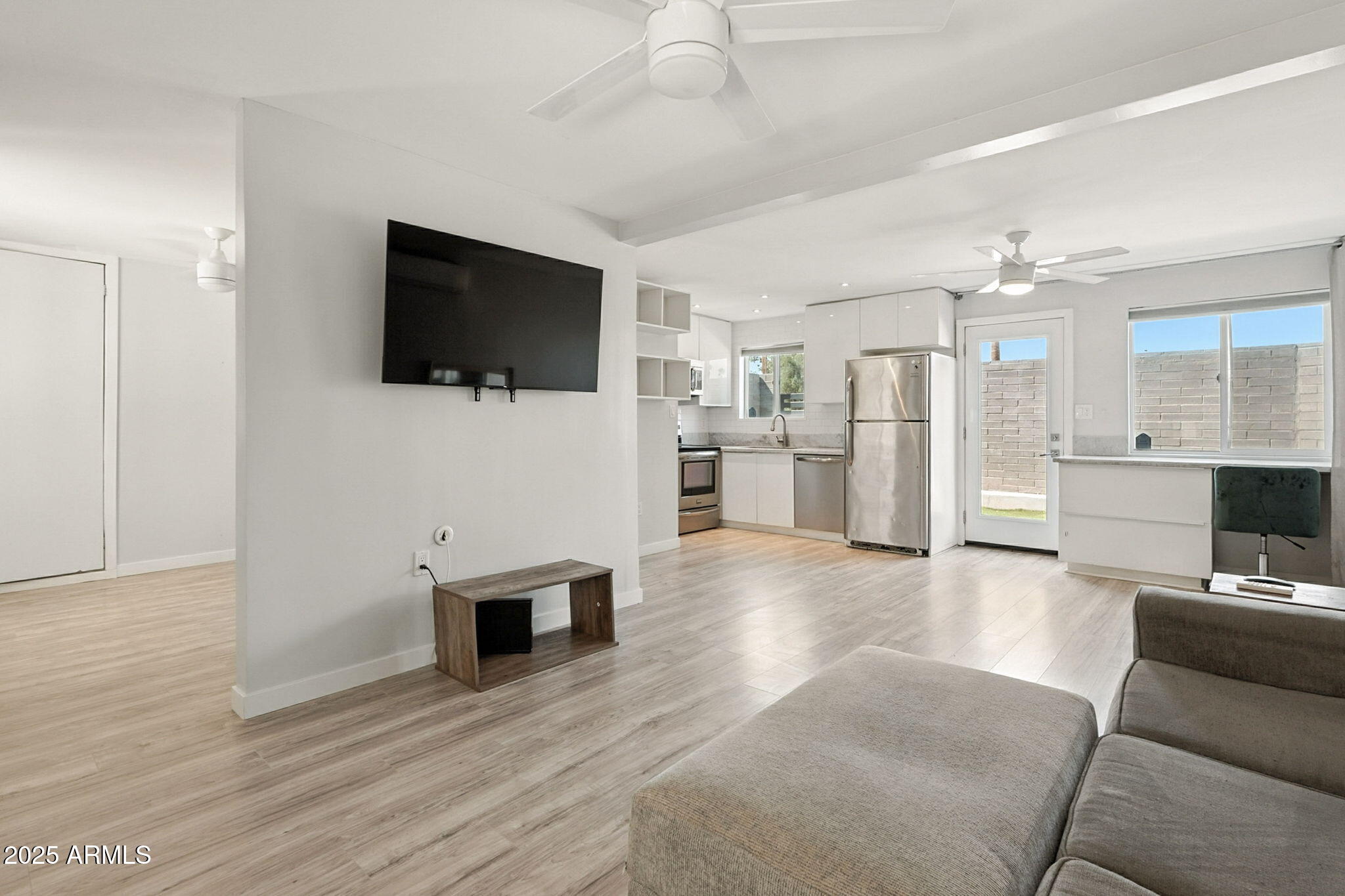 4401 N 12TH Street, 121