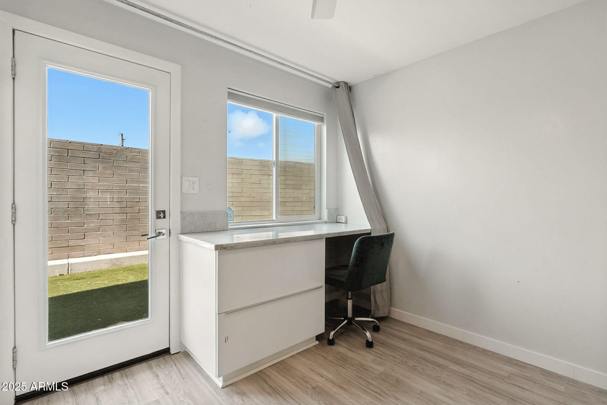 4401 N 12TH Street, 121