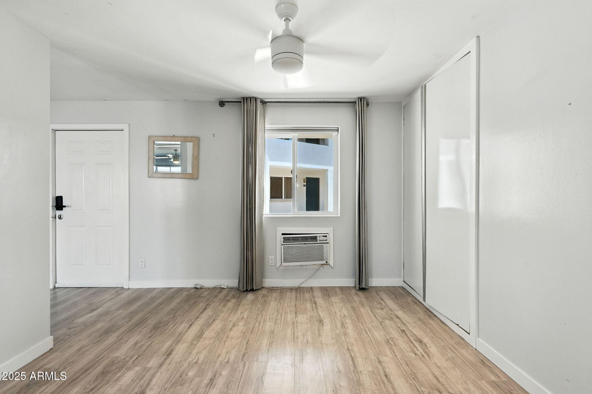 4401 N 12TH Street, 121