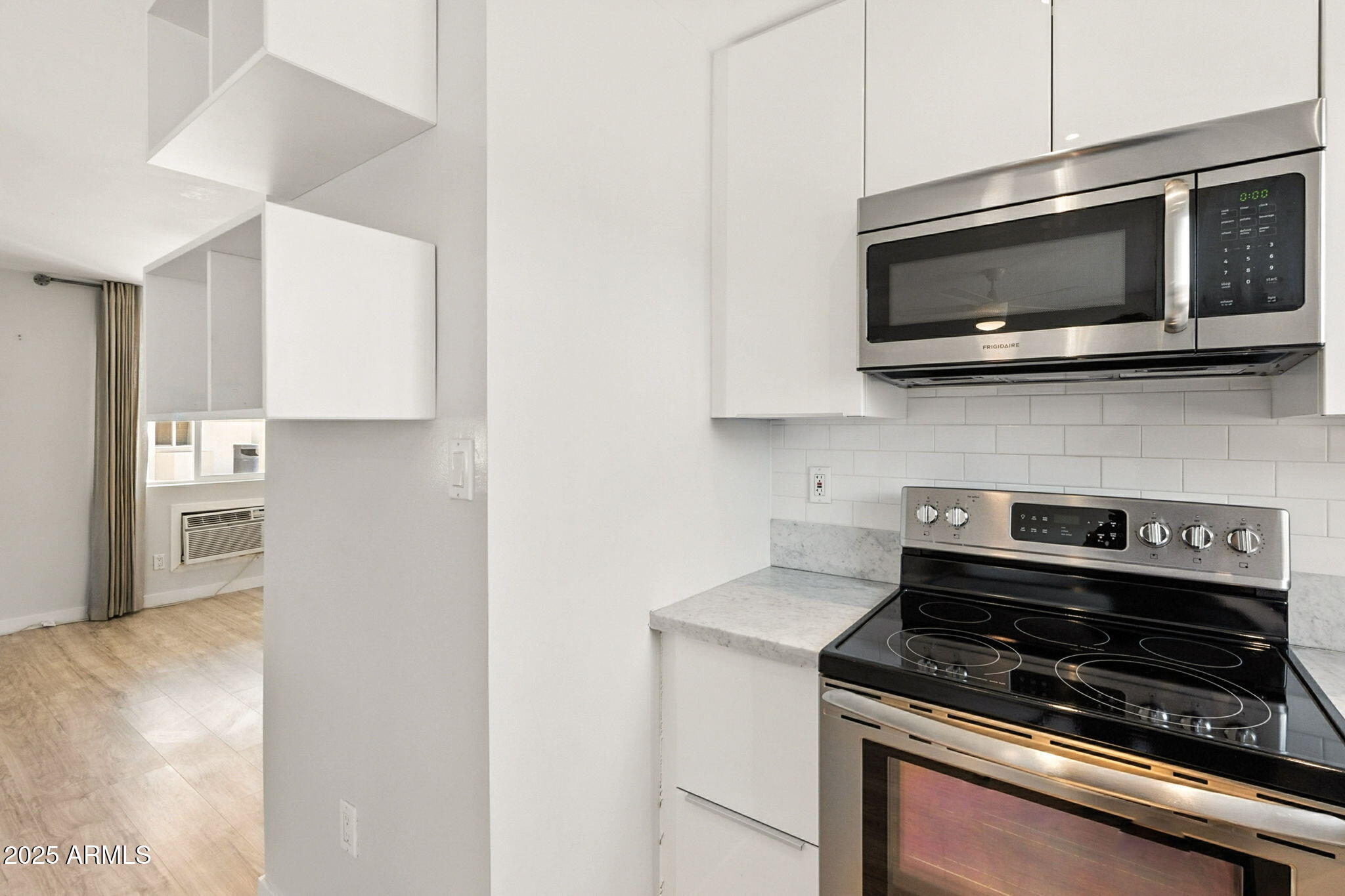 4401 N 12TH Street, 121