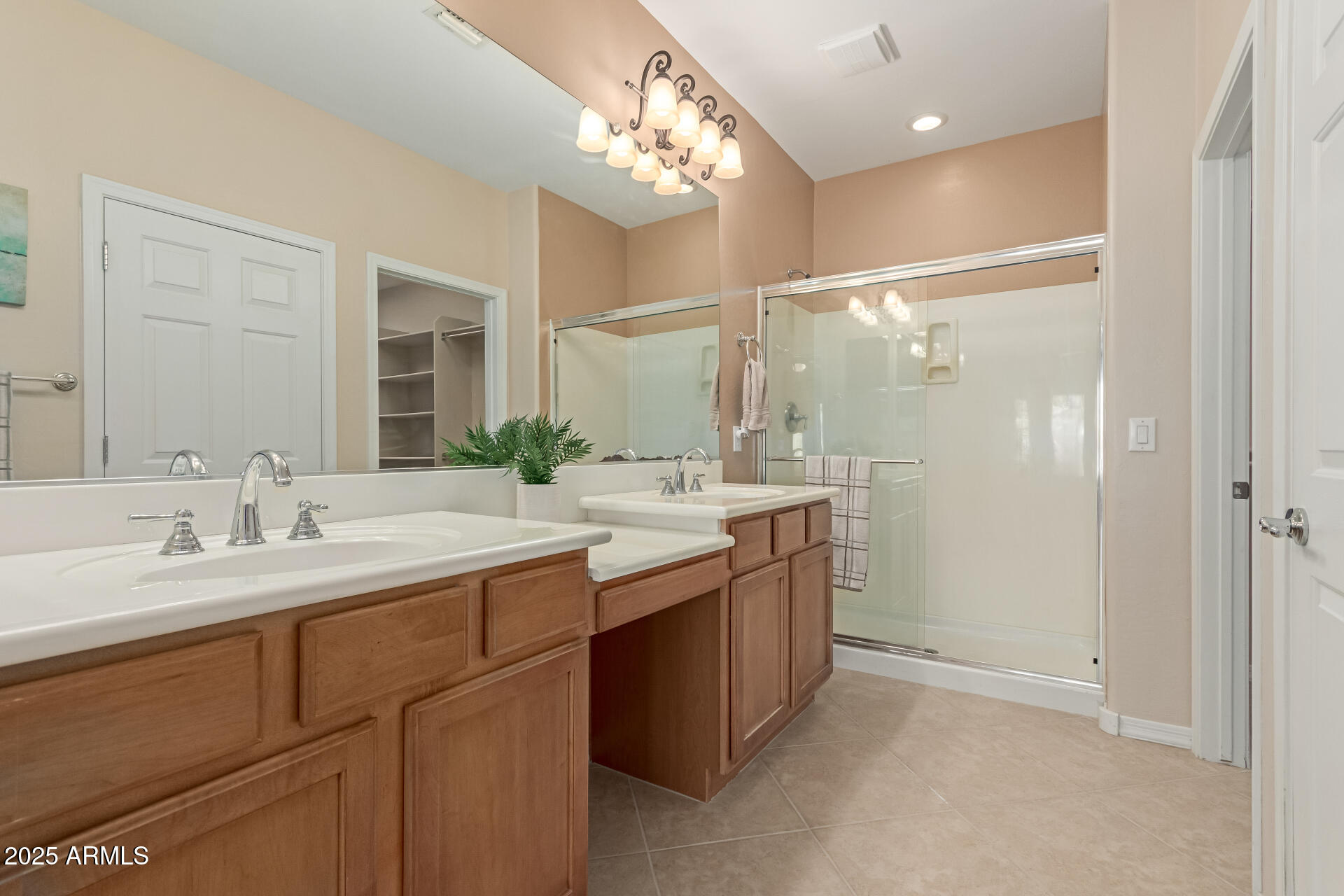 6632 W SANDPIPER Court