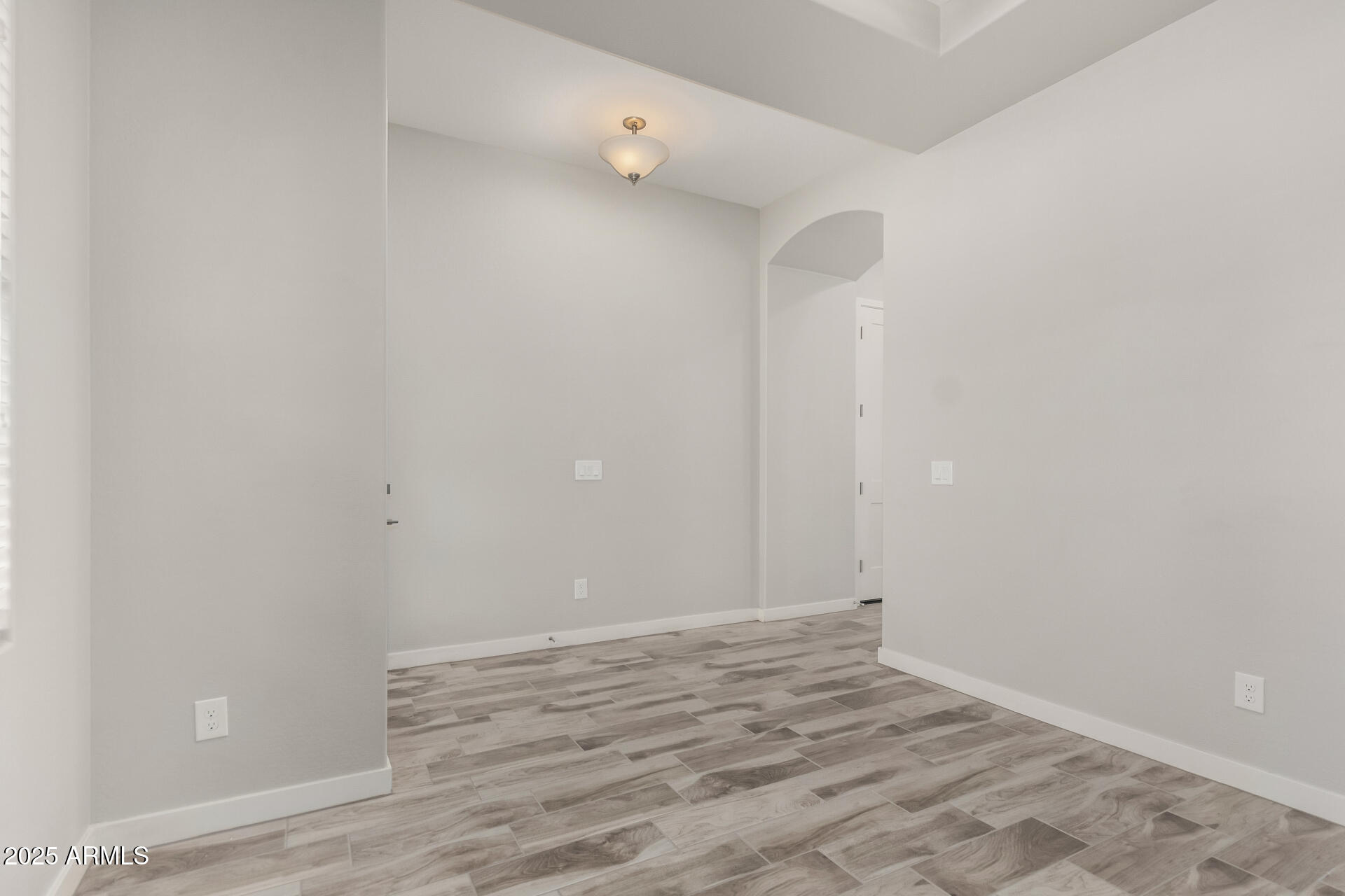 3561 E ARABIAN Drive