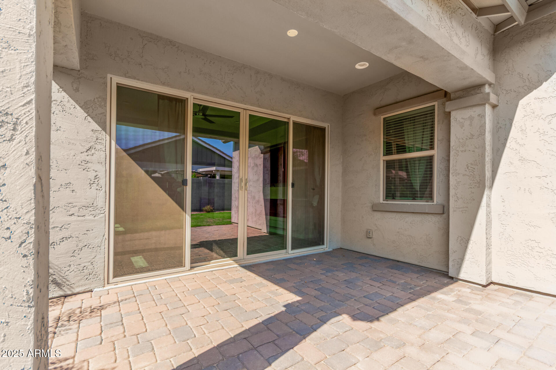 3561 E ARABIAN Drive