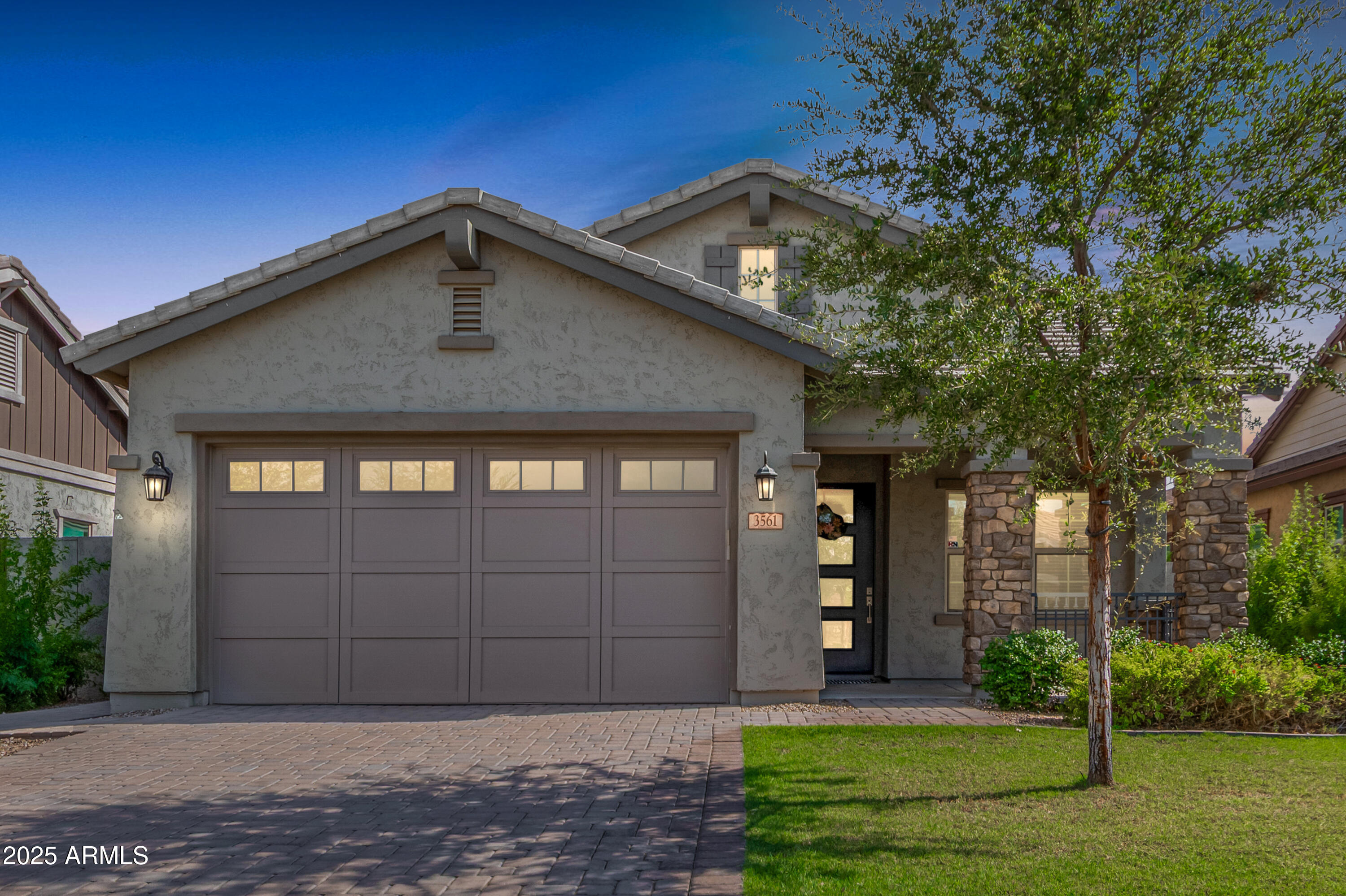 3561 E ARABIAN Drive