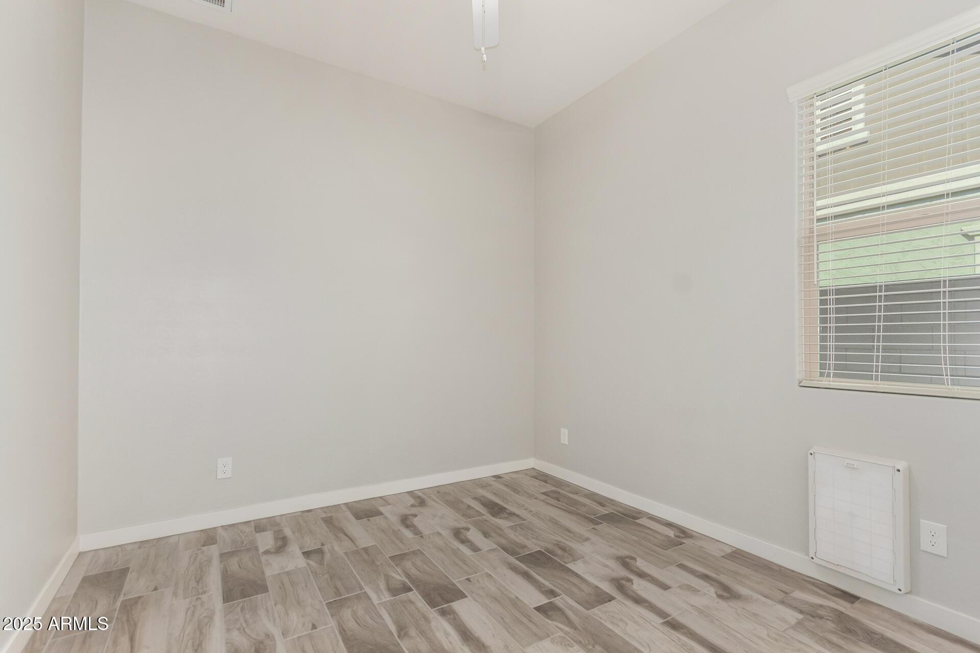 3561 E ARABIAN Drive