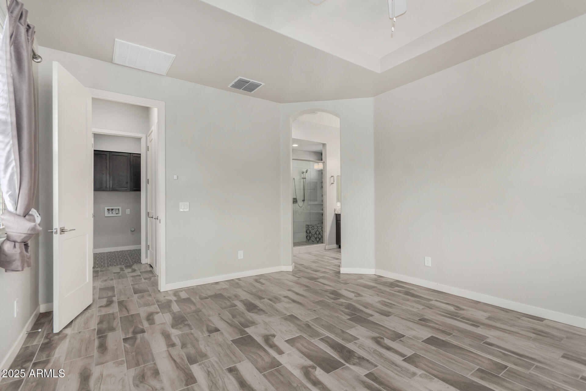 3561 E ARABIAN Drive