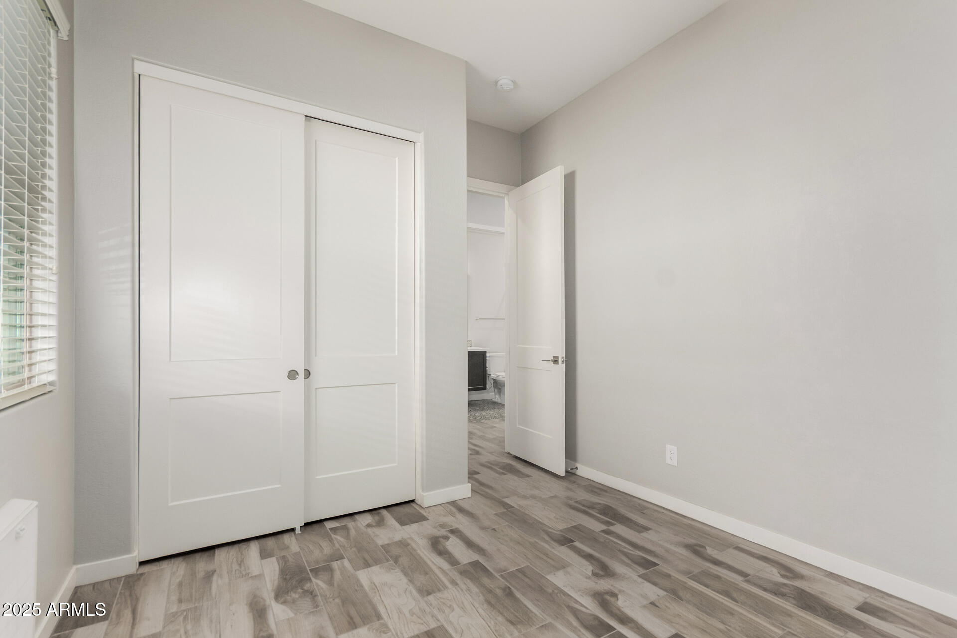 3561 E ARABIAN Drive