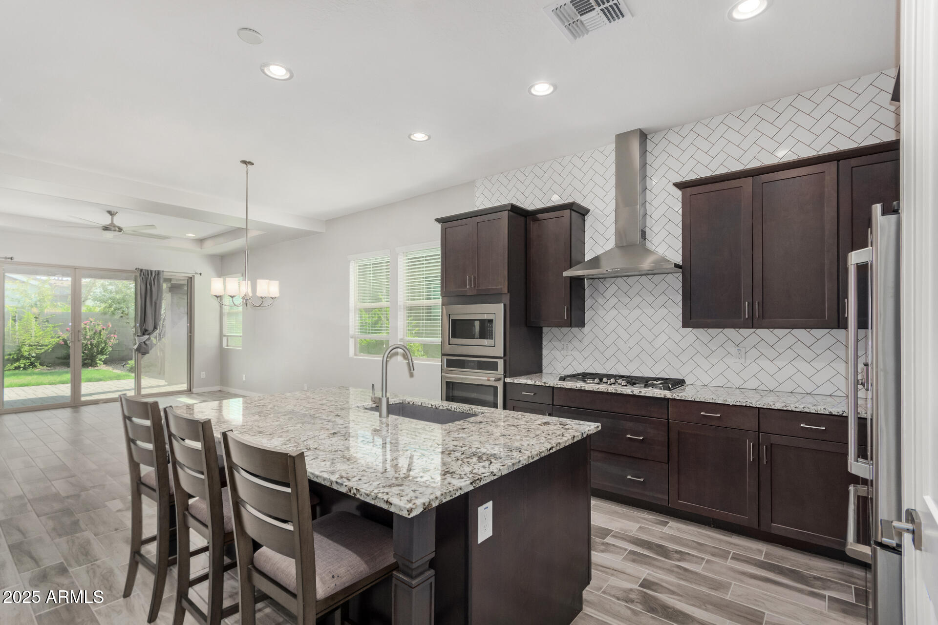 3561 E ARABIAN Drive