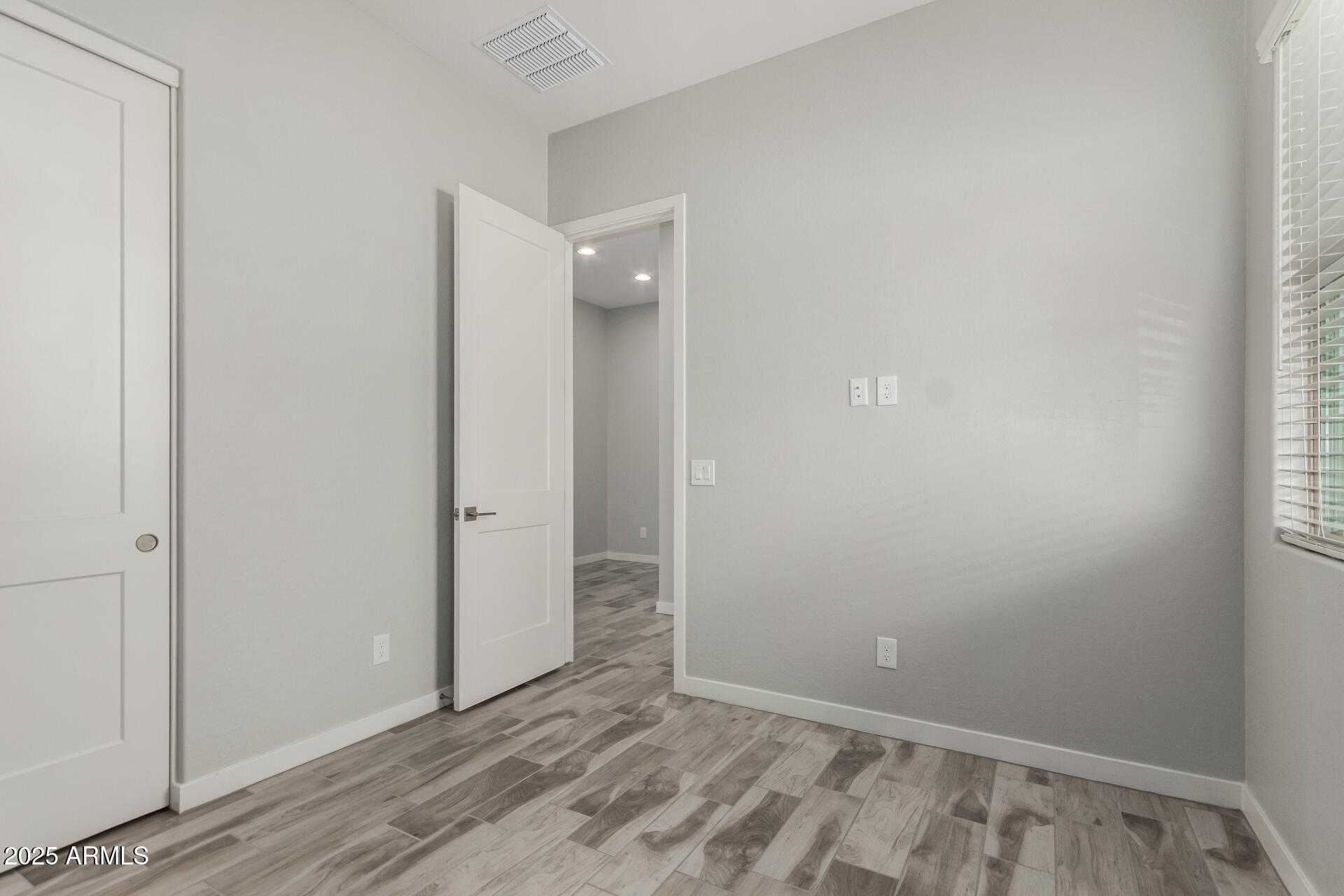 3561 E ARABIAN Drive