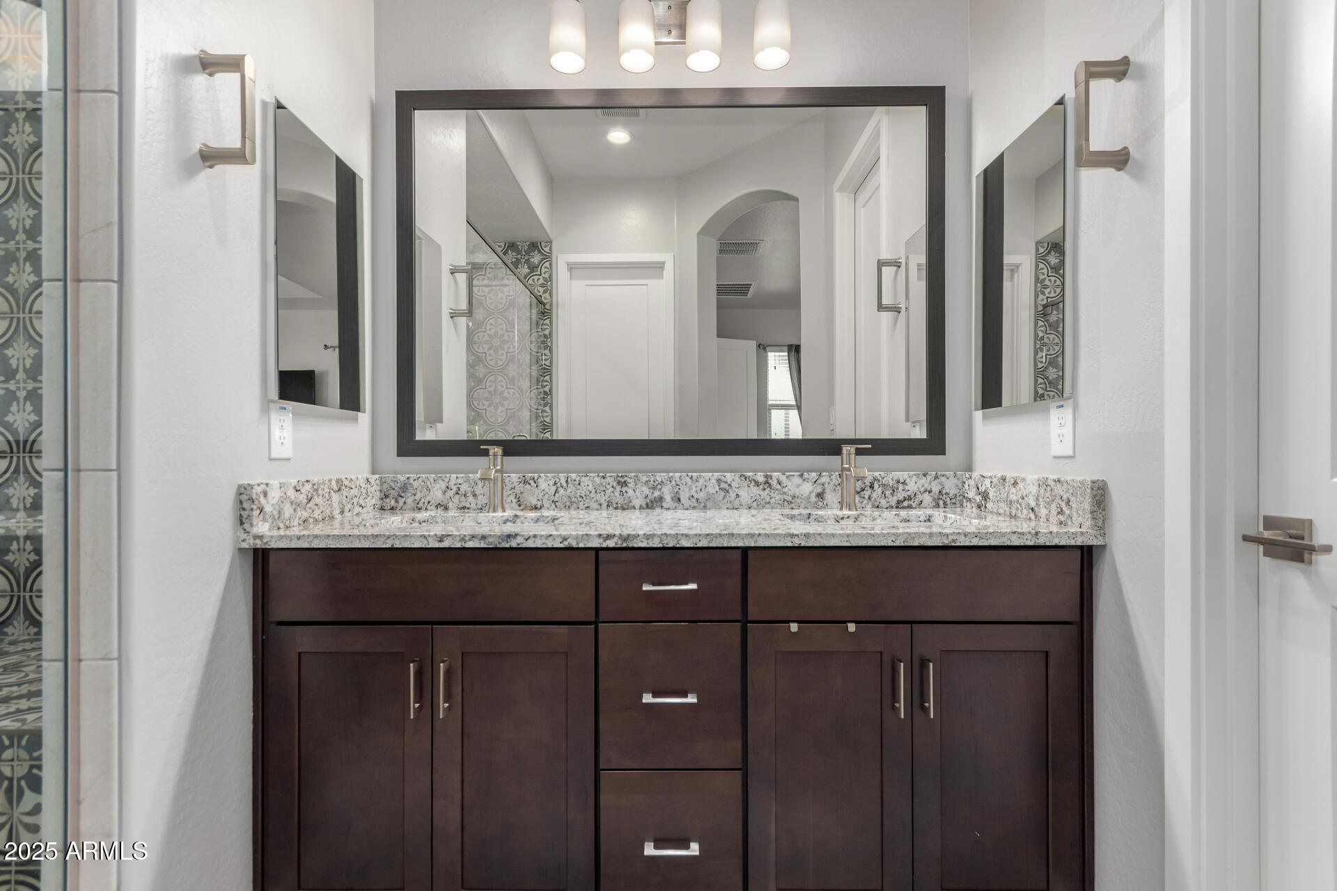 3561 E ARABIAN Drive