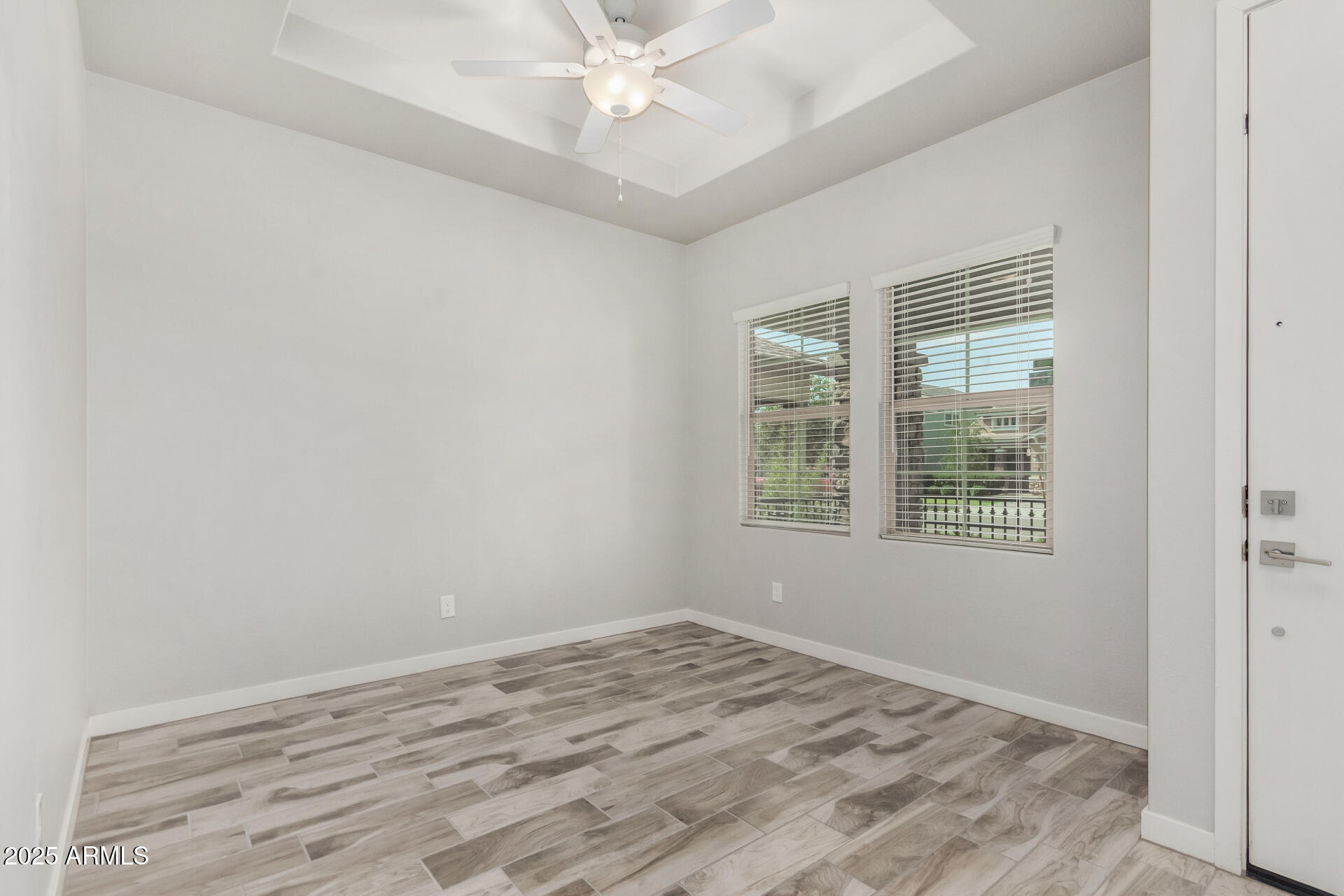 3561 E ARABIAN Drive