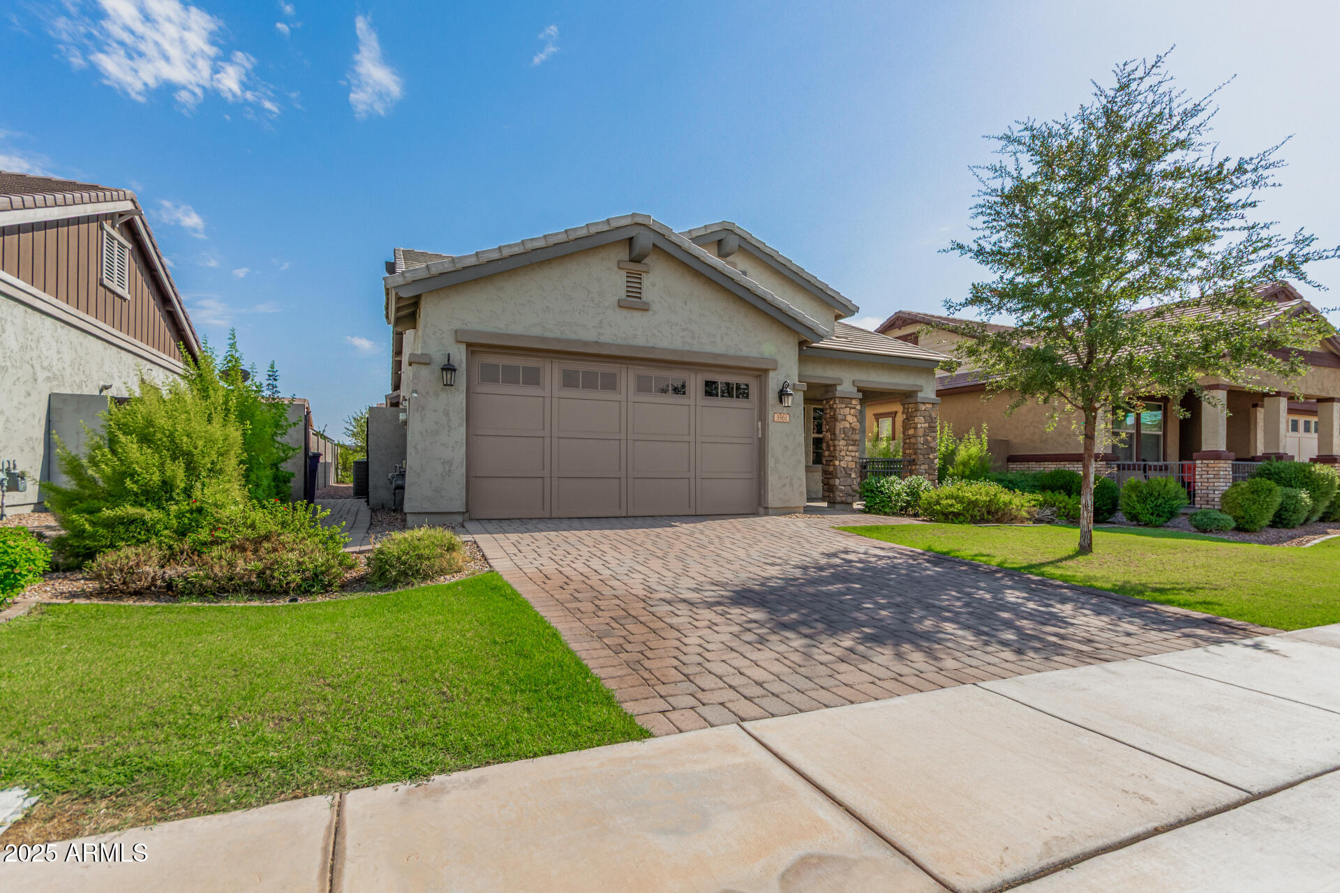 3561 E ARABIAN Drive