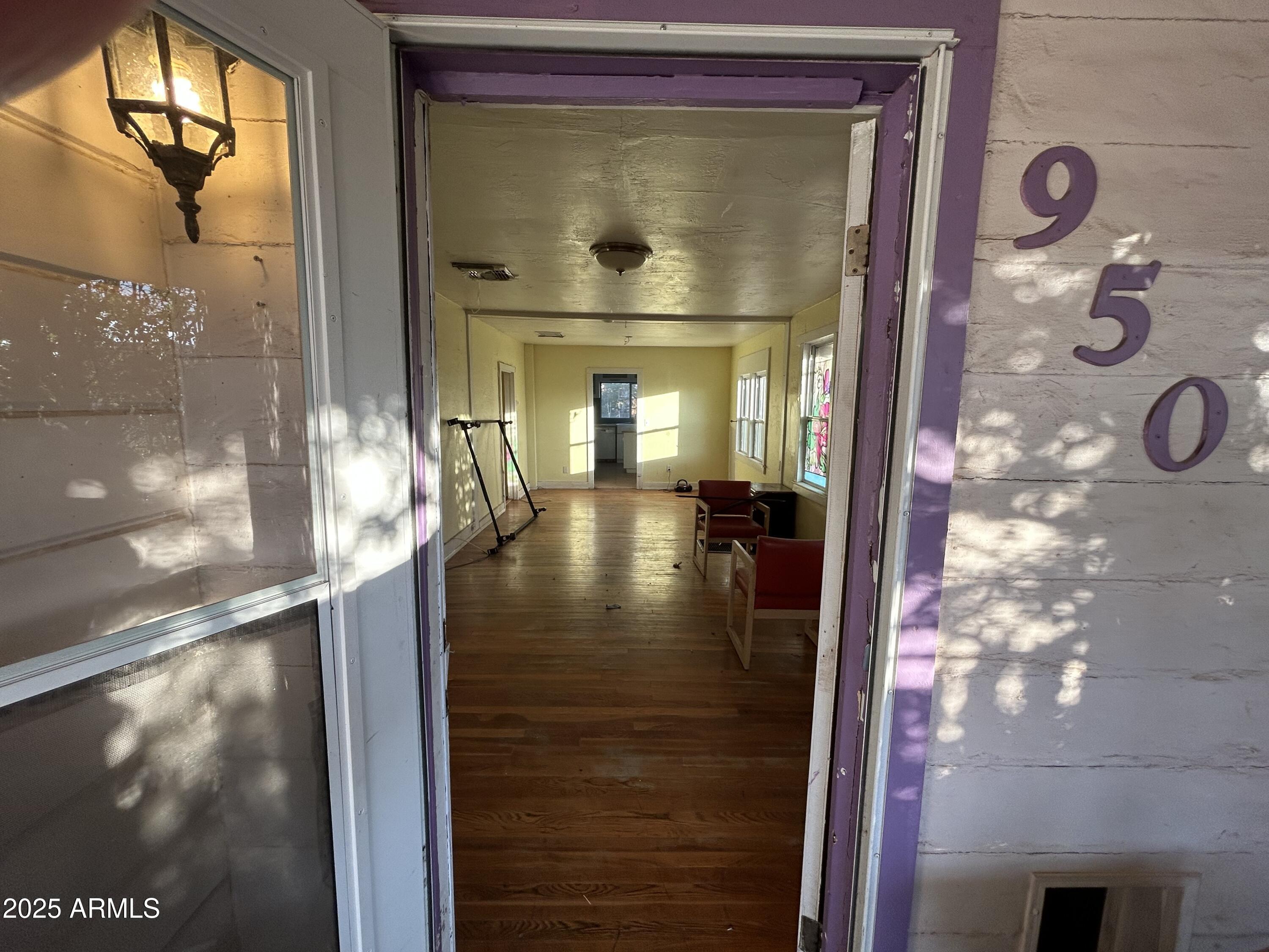 950 E SYCAMORE Street S