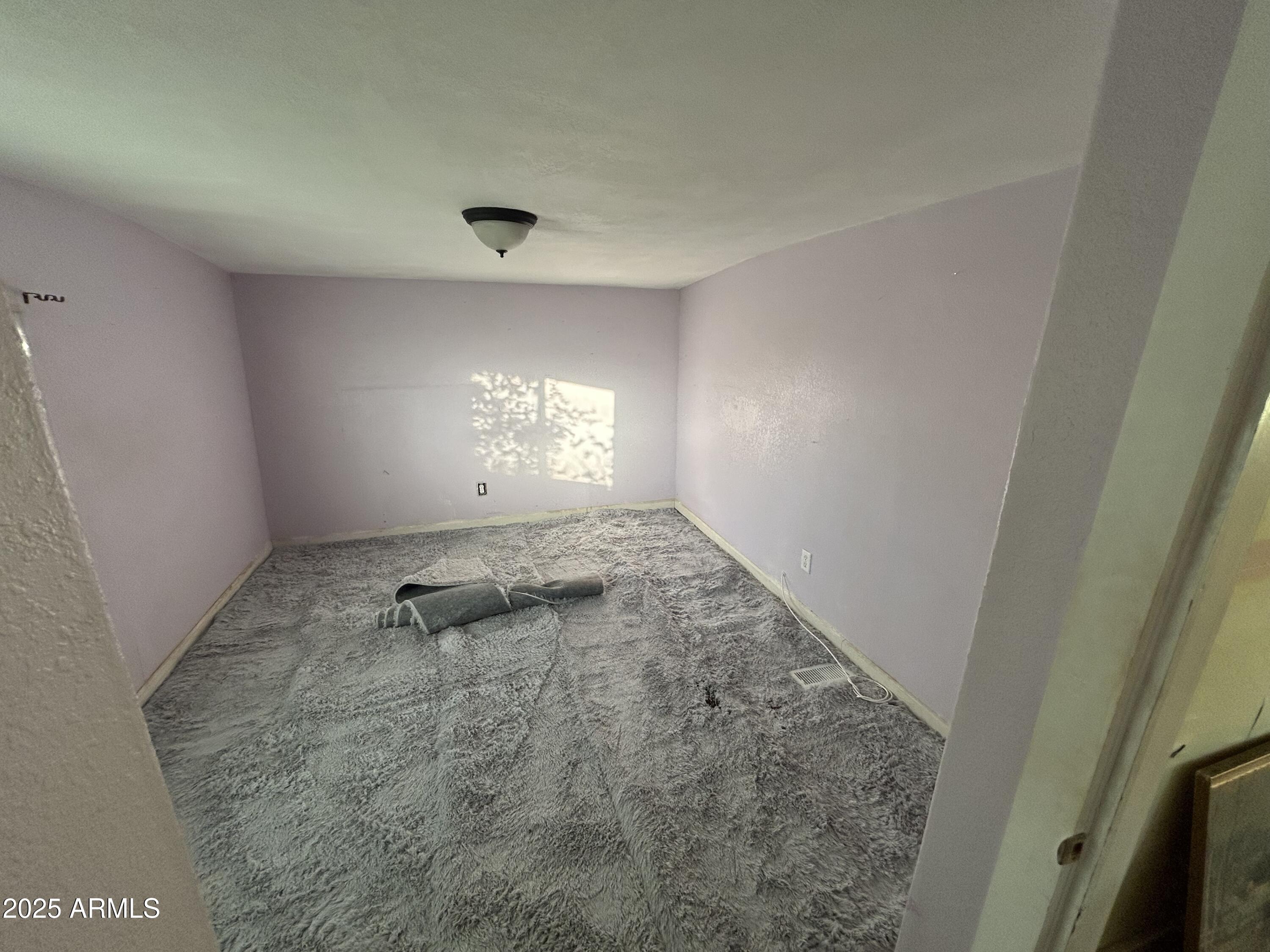 950 E SYCAMORE Street S