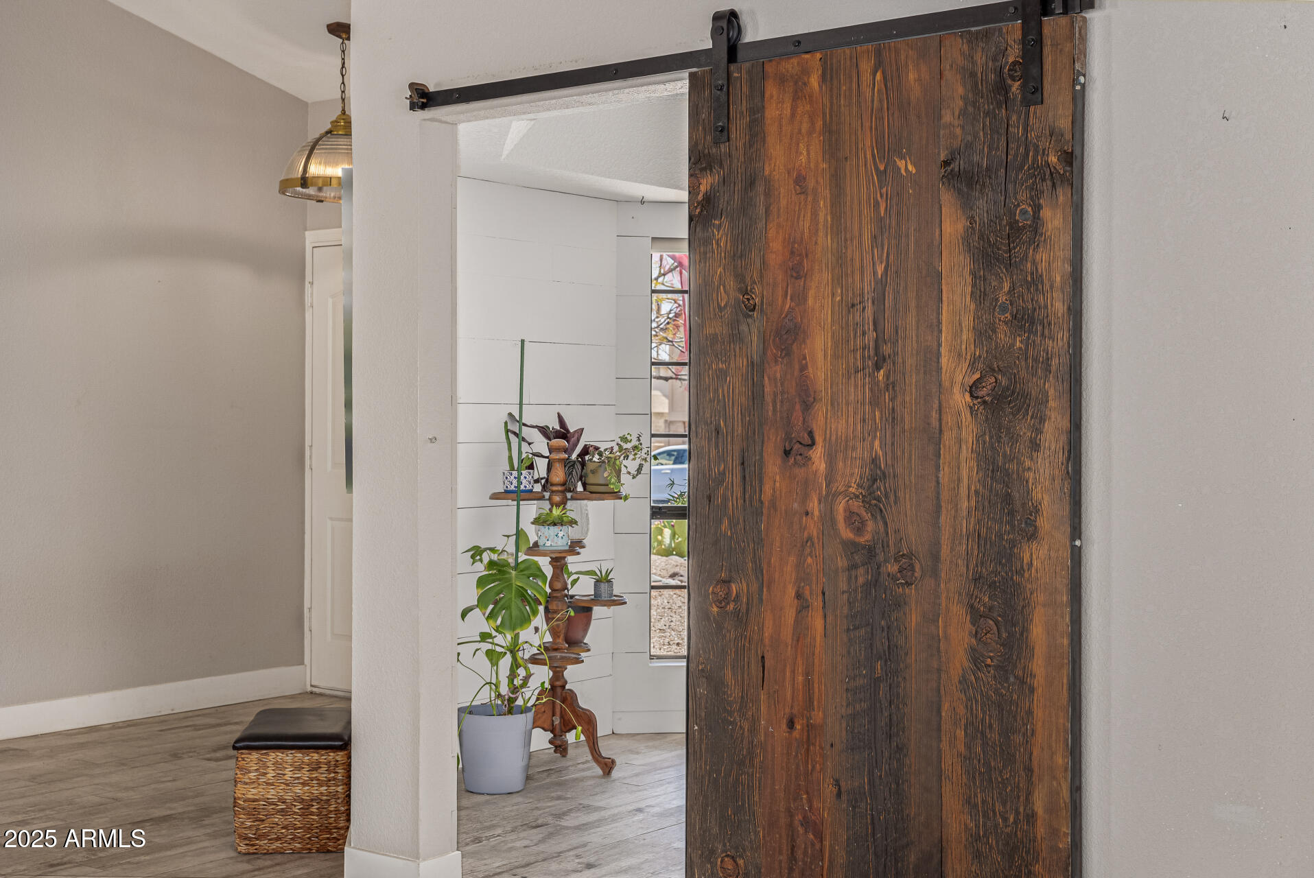 6636 E IVYGLEN Street