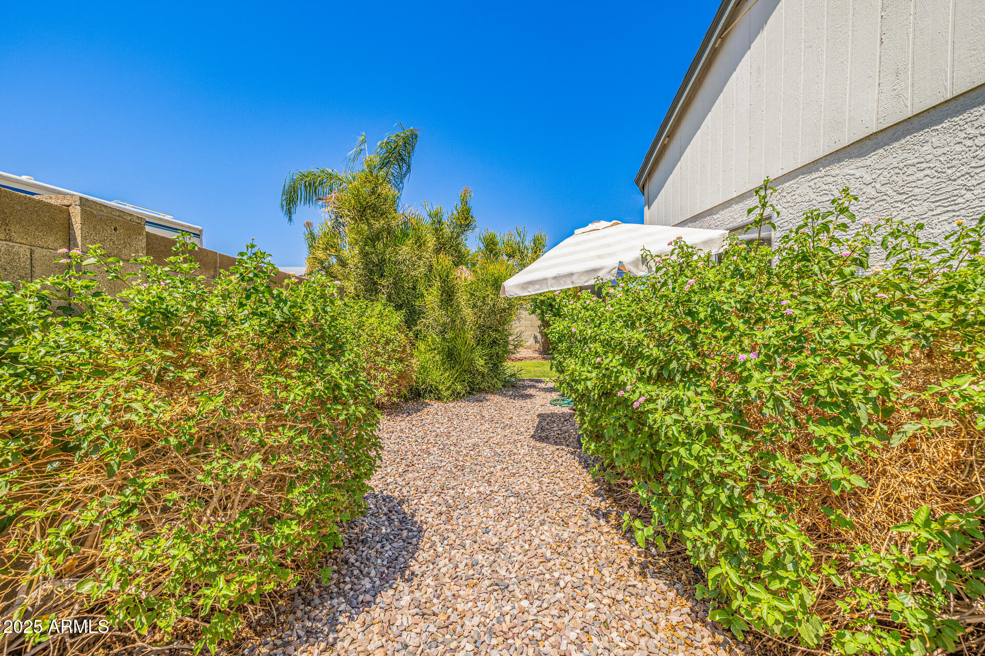 6636 E IVYGLEN Street