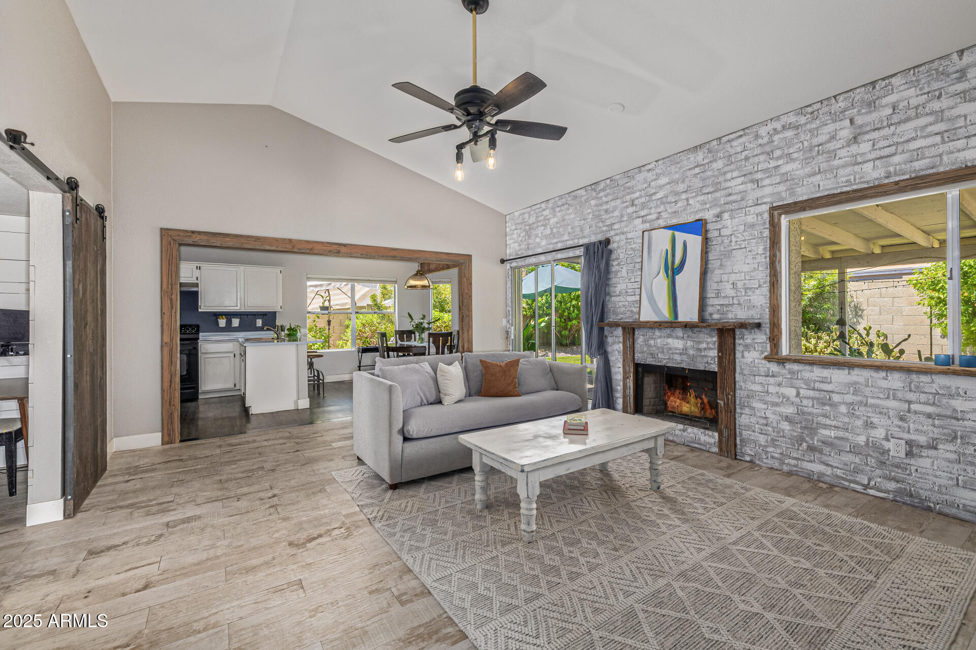 6636 E IVYGLEN Street